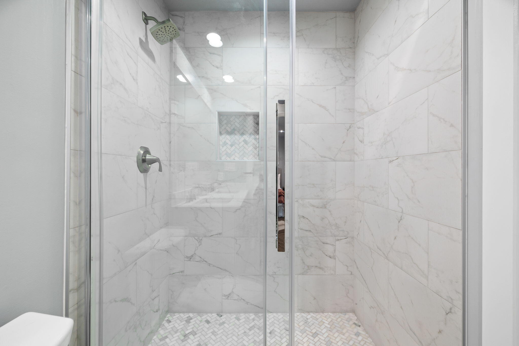 TREETOP VILLAGE - Residential