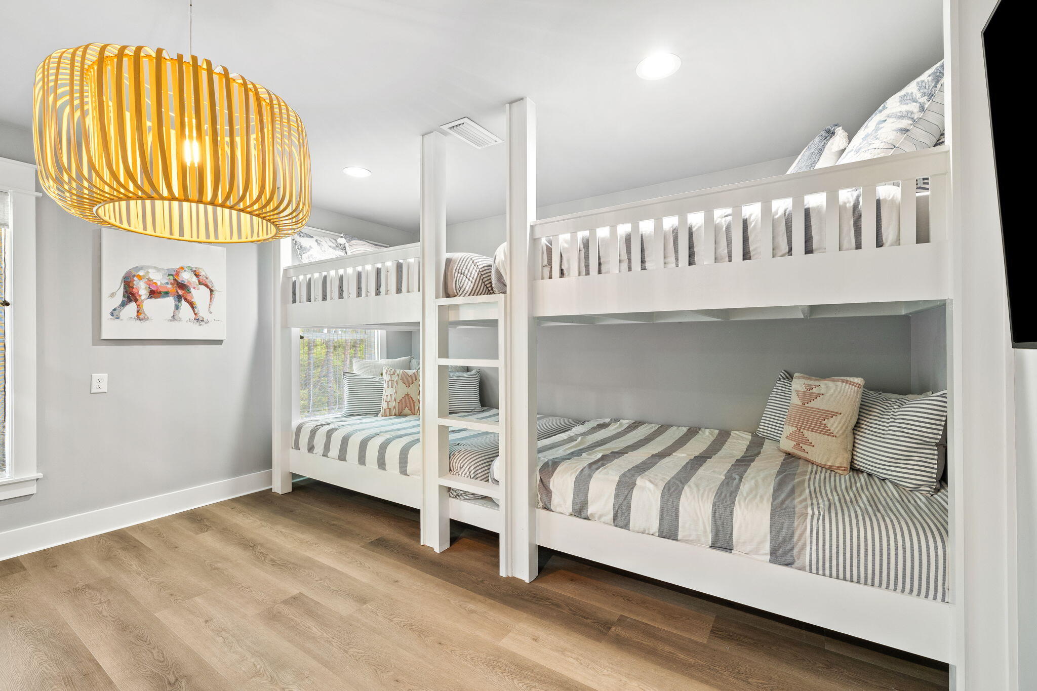 TREETOP VILLAGE - Residential