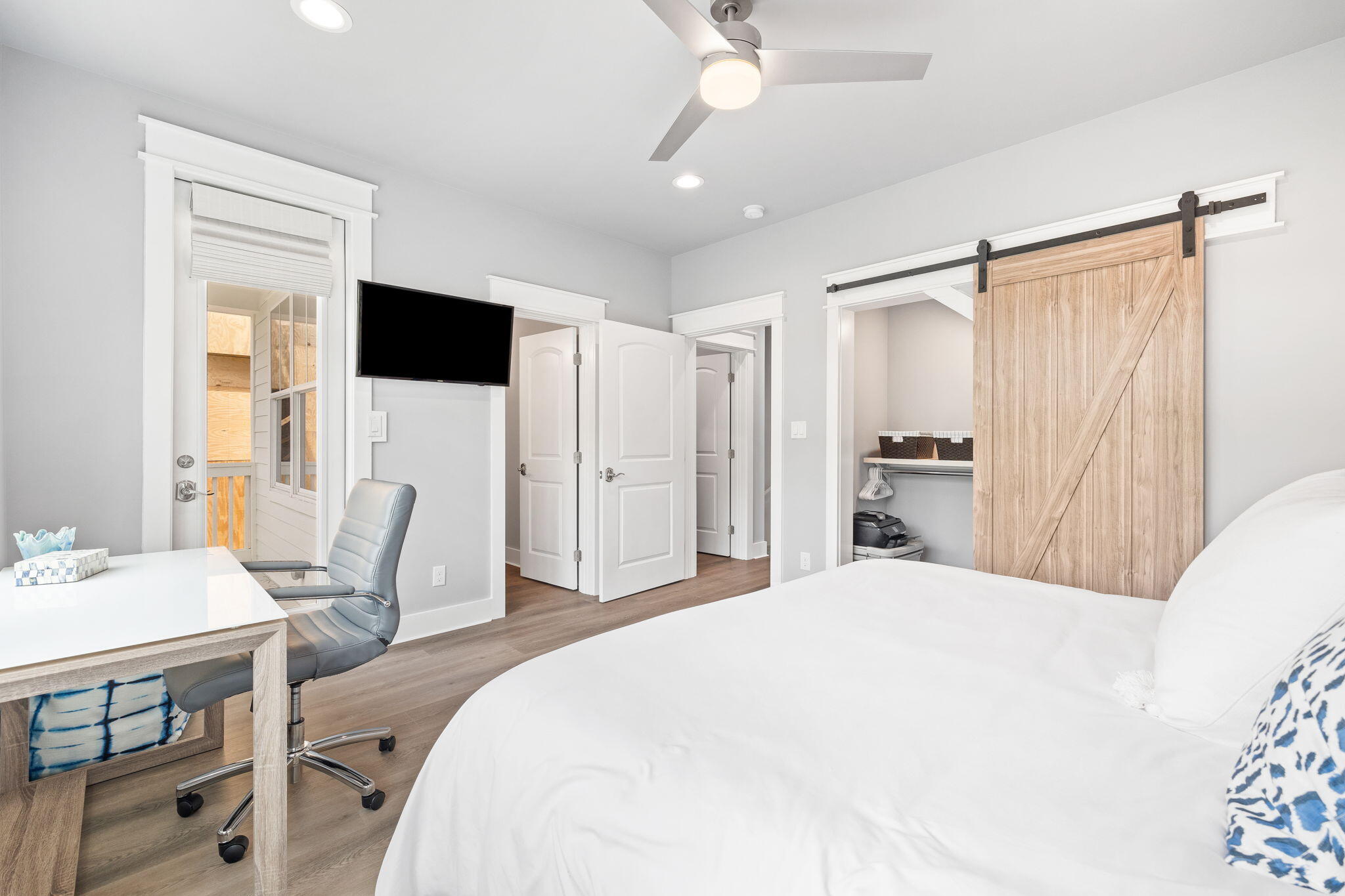 TREETOP VILLAGE - Residential