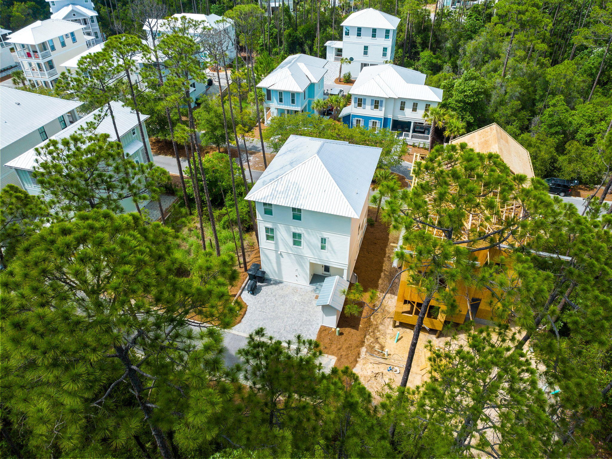 TREETOP VILLAGE - Residential