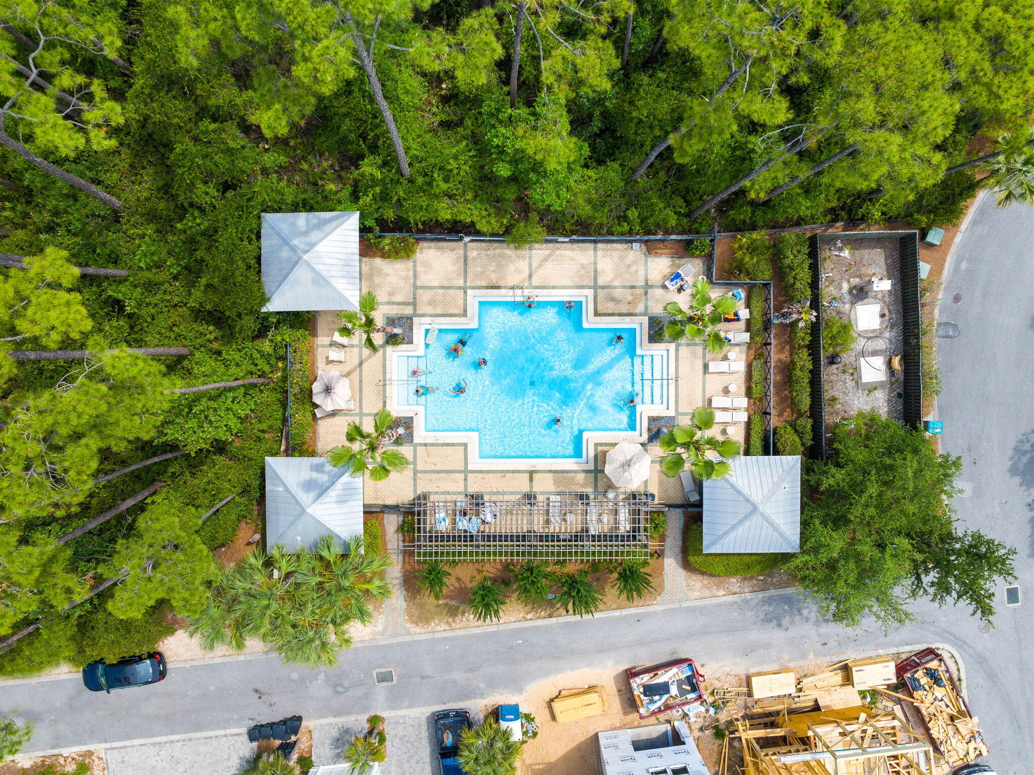 TREETOP VILLAGE - Residential