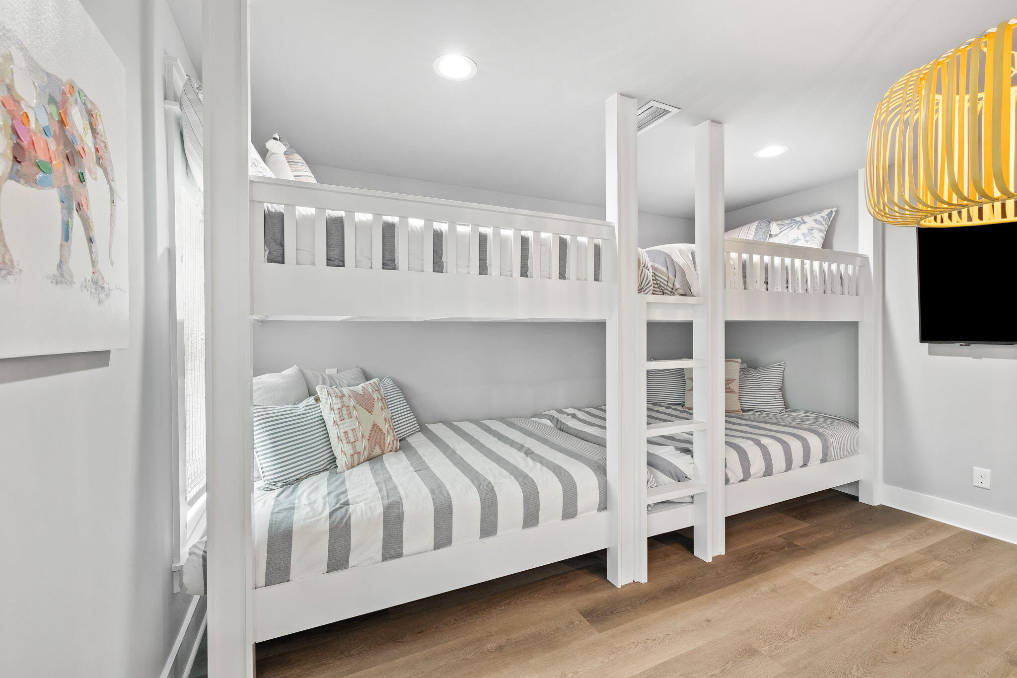 TREETOP VILLAGE - Residential