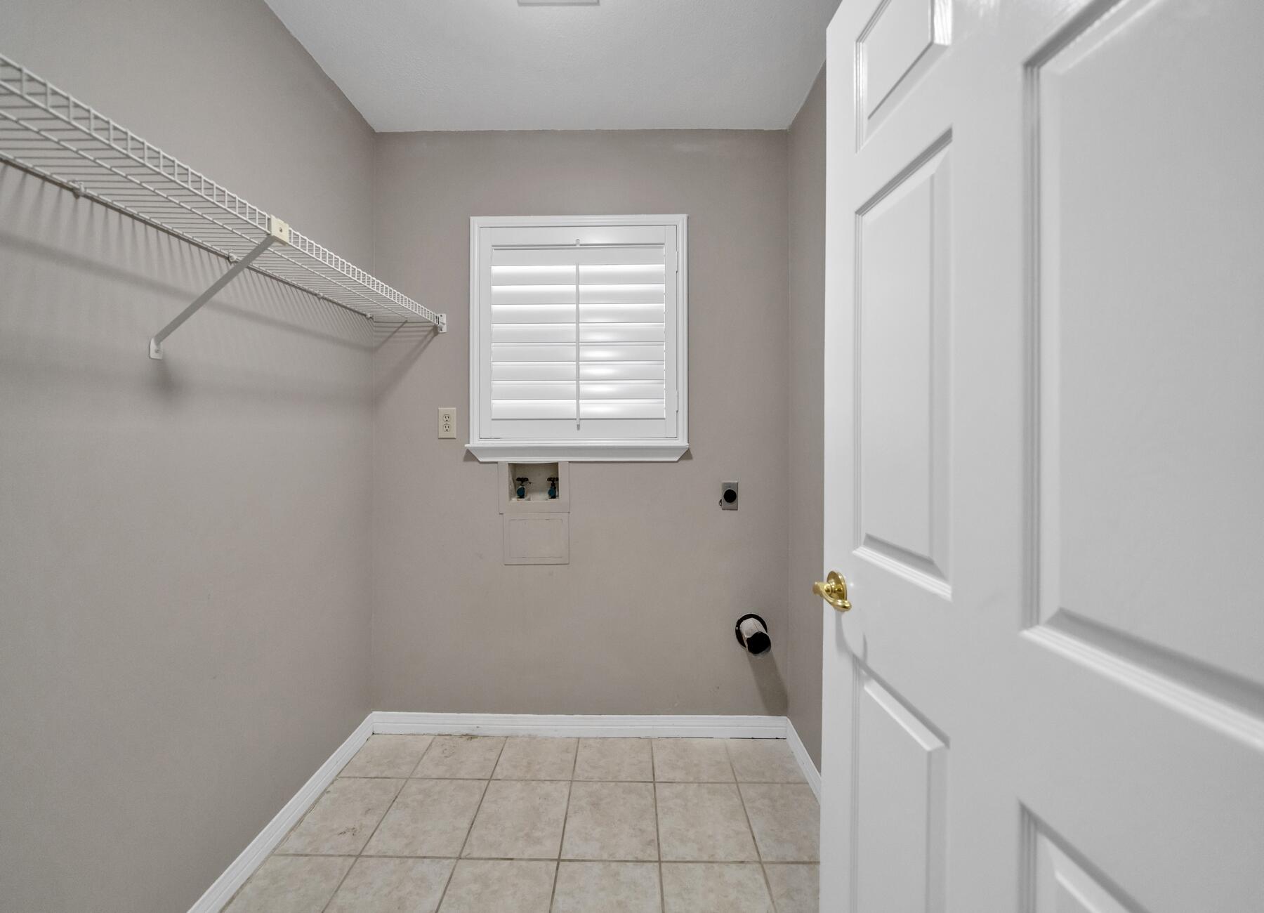 EMERALD GARDENS - Residential