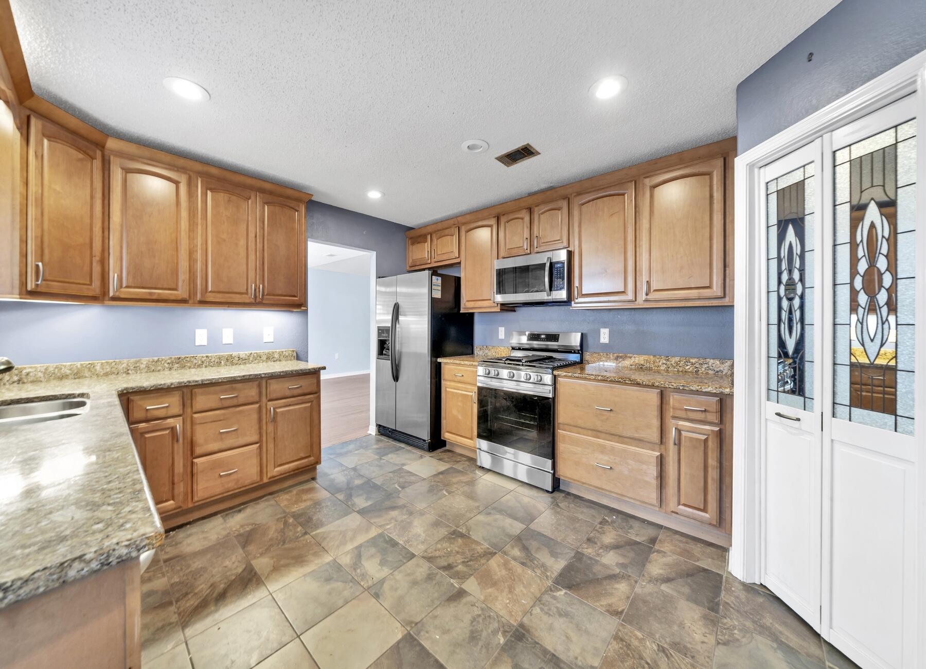 EMERALD GARDENS - Residential