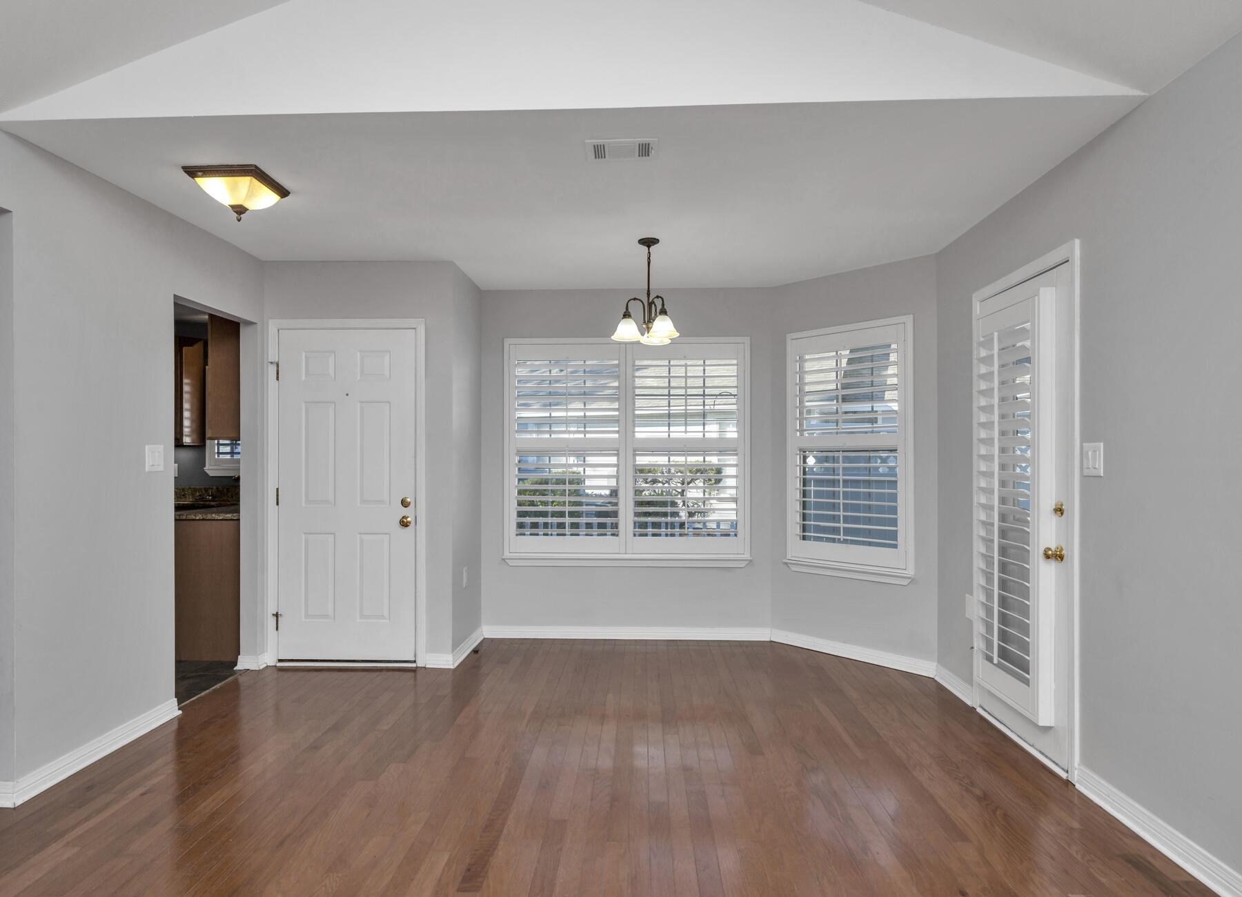 EMERALD GARDENS - Residential