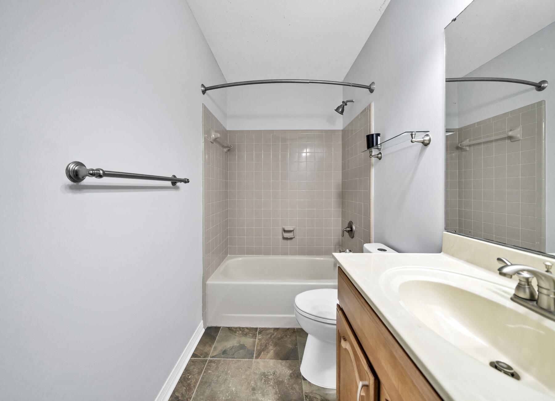 EMERALD GARDENS - Residential