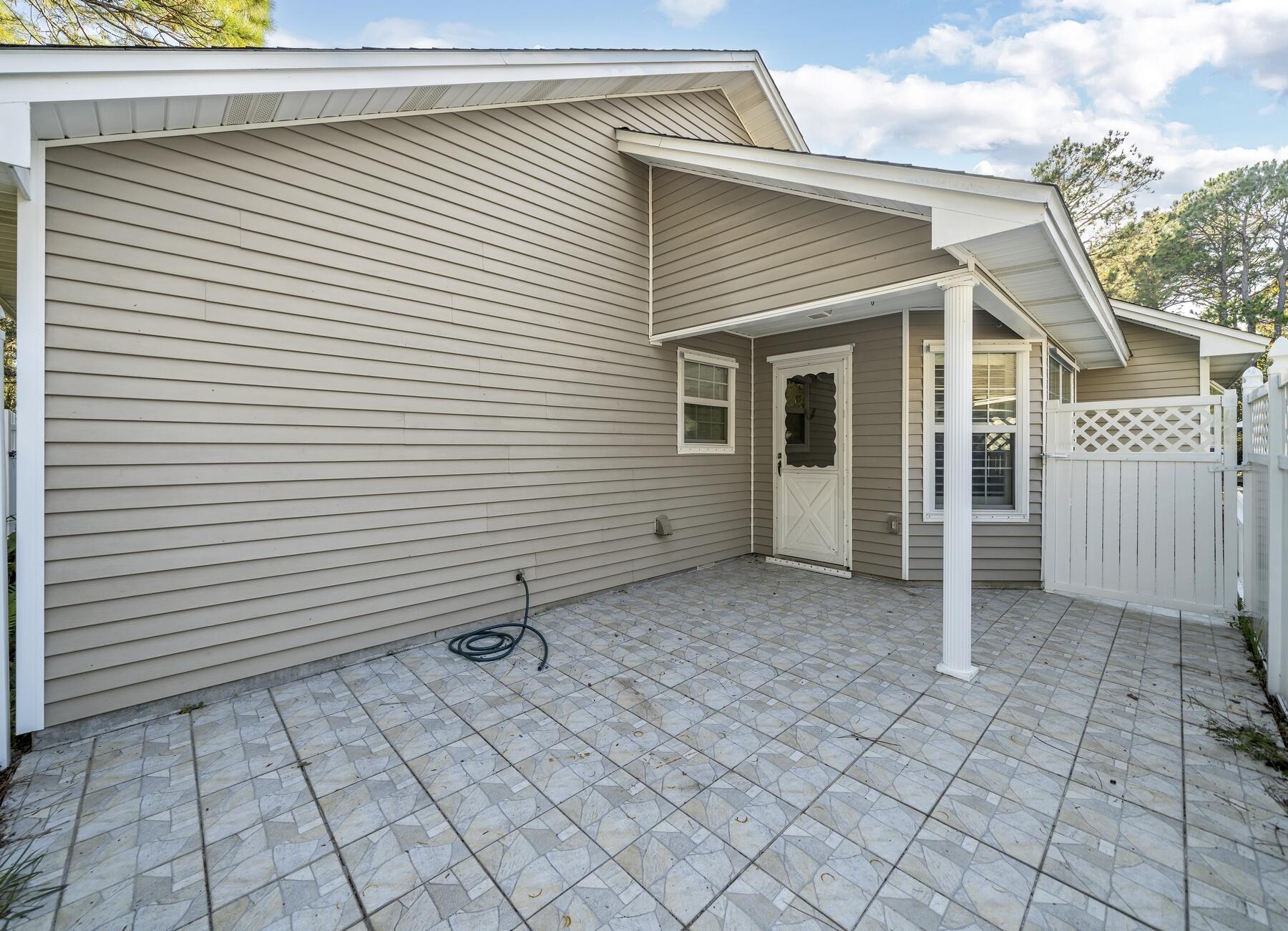 EMERALD GARDENS - Residential