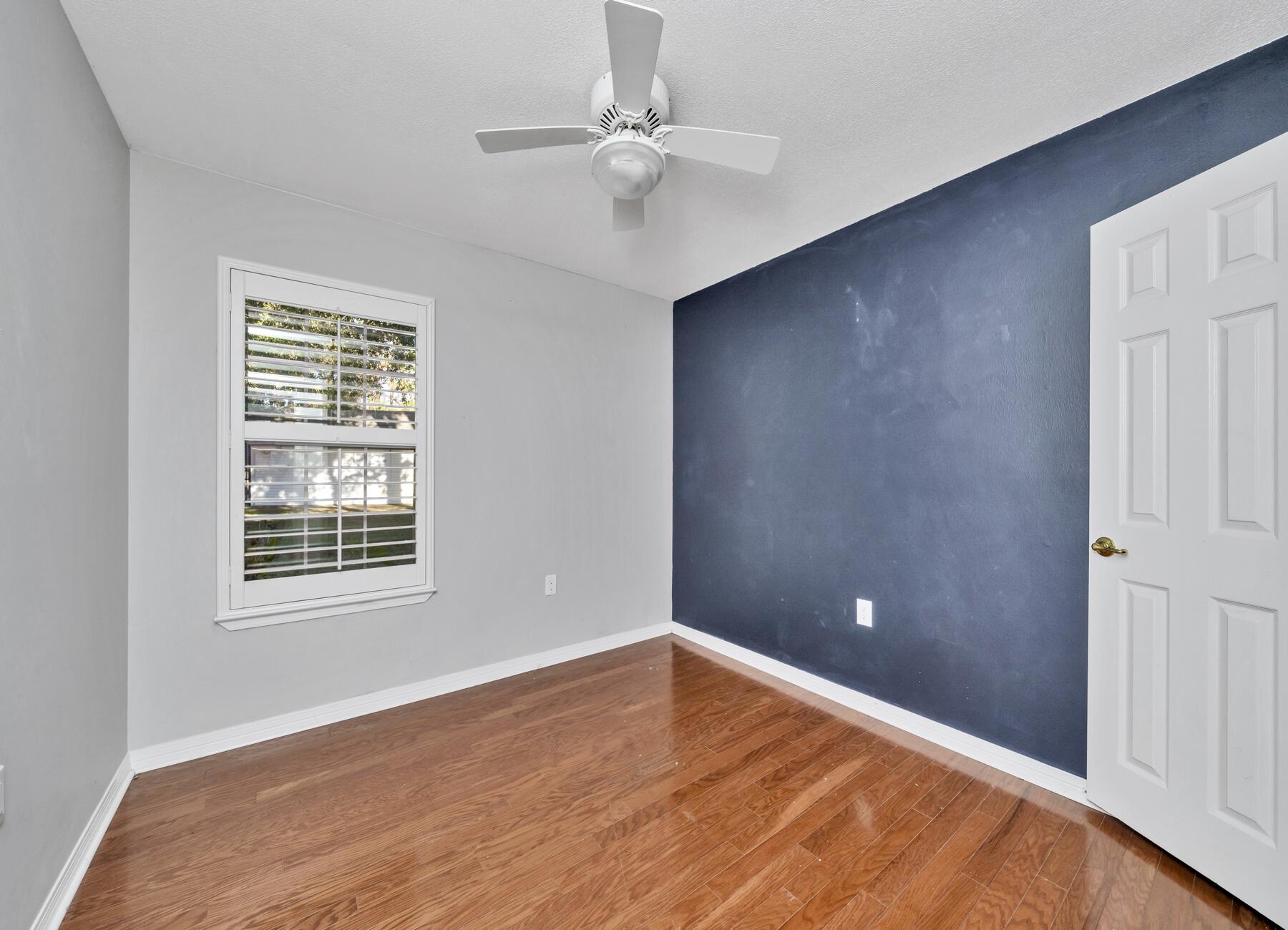 EMERALD GARDENS - Residential