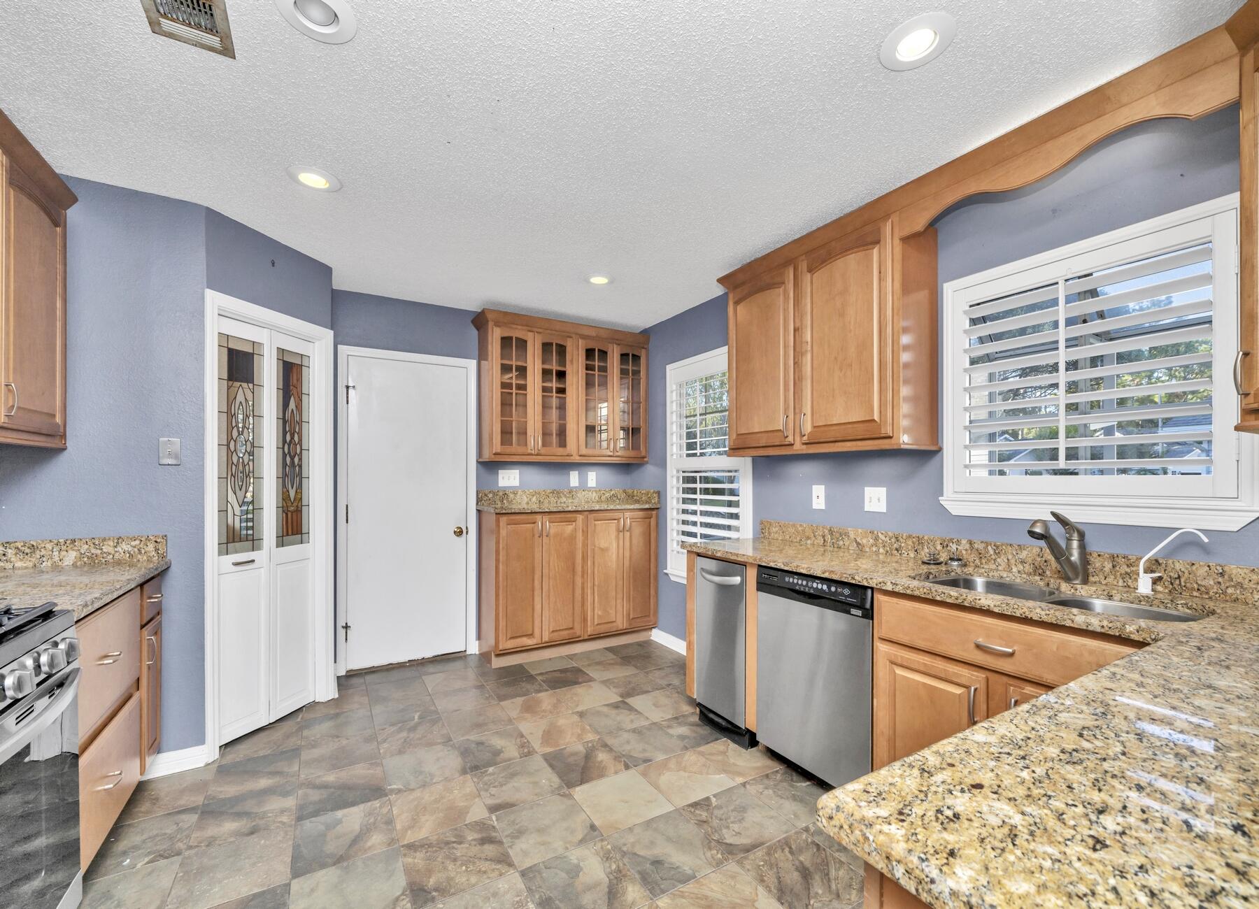 EMERALD GARDENS - Residential