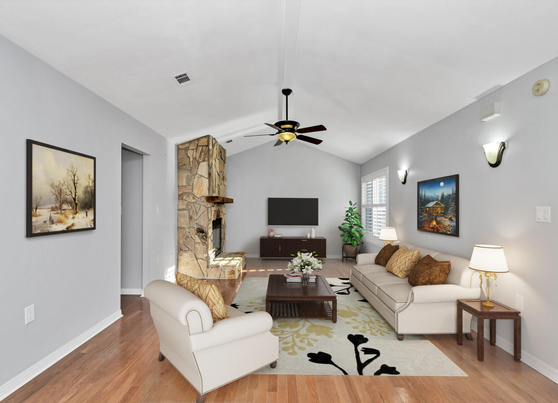 EMERALD GARDENS - Residential