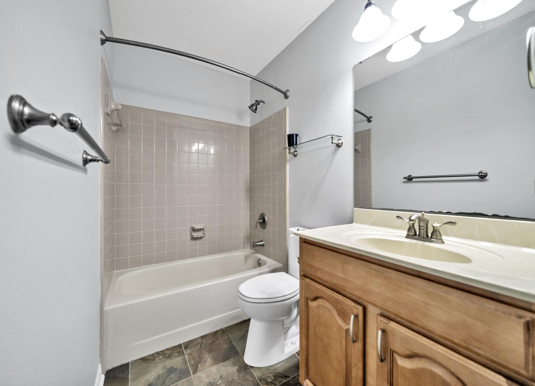 EMERALD GARDENS - Residential