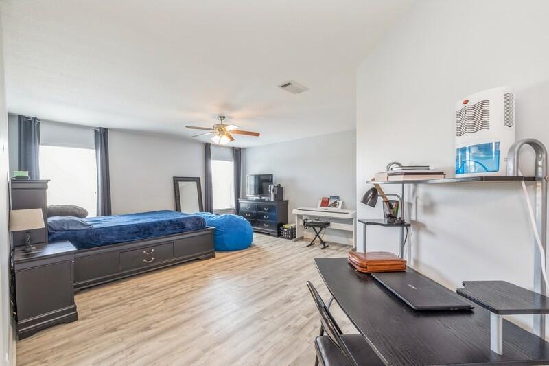 THE MEADOWS - Residential