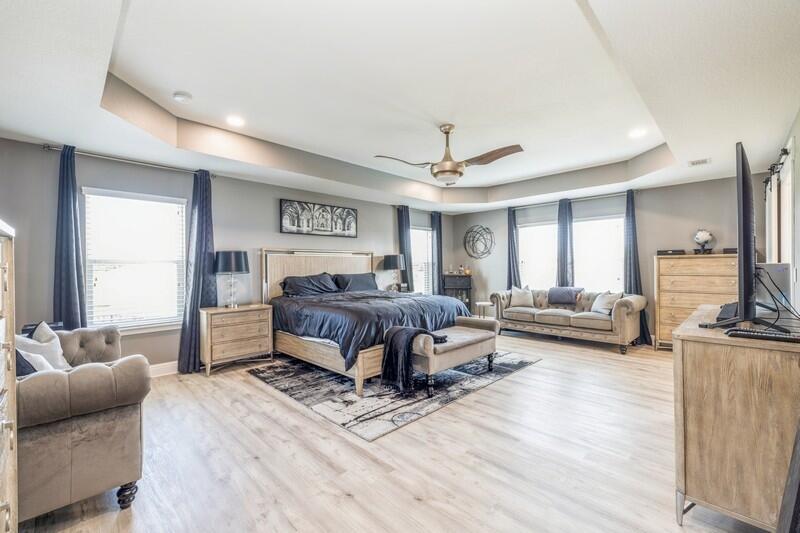 THE MEADOWS - Residential