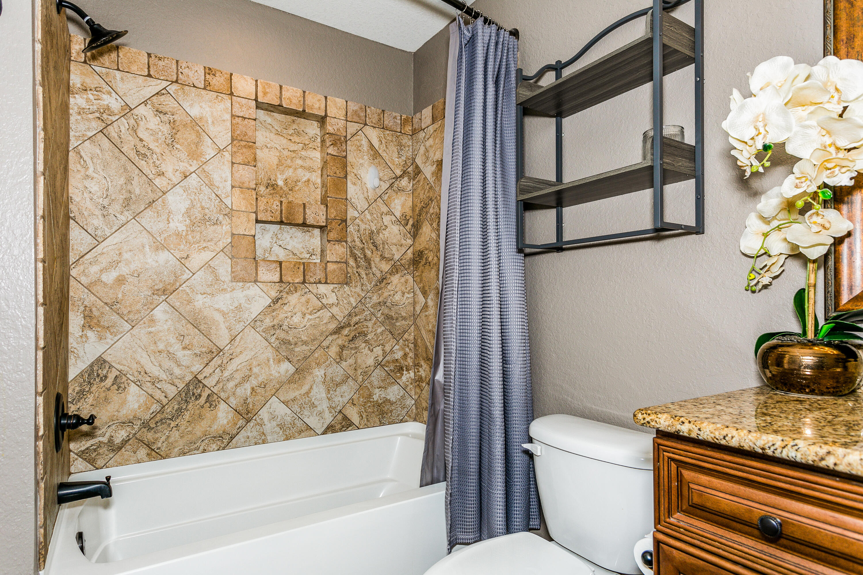 HOLLEY BY THE SEA - Residential