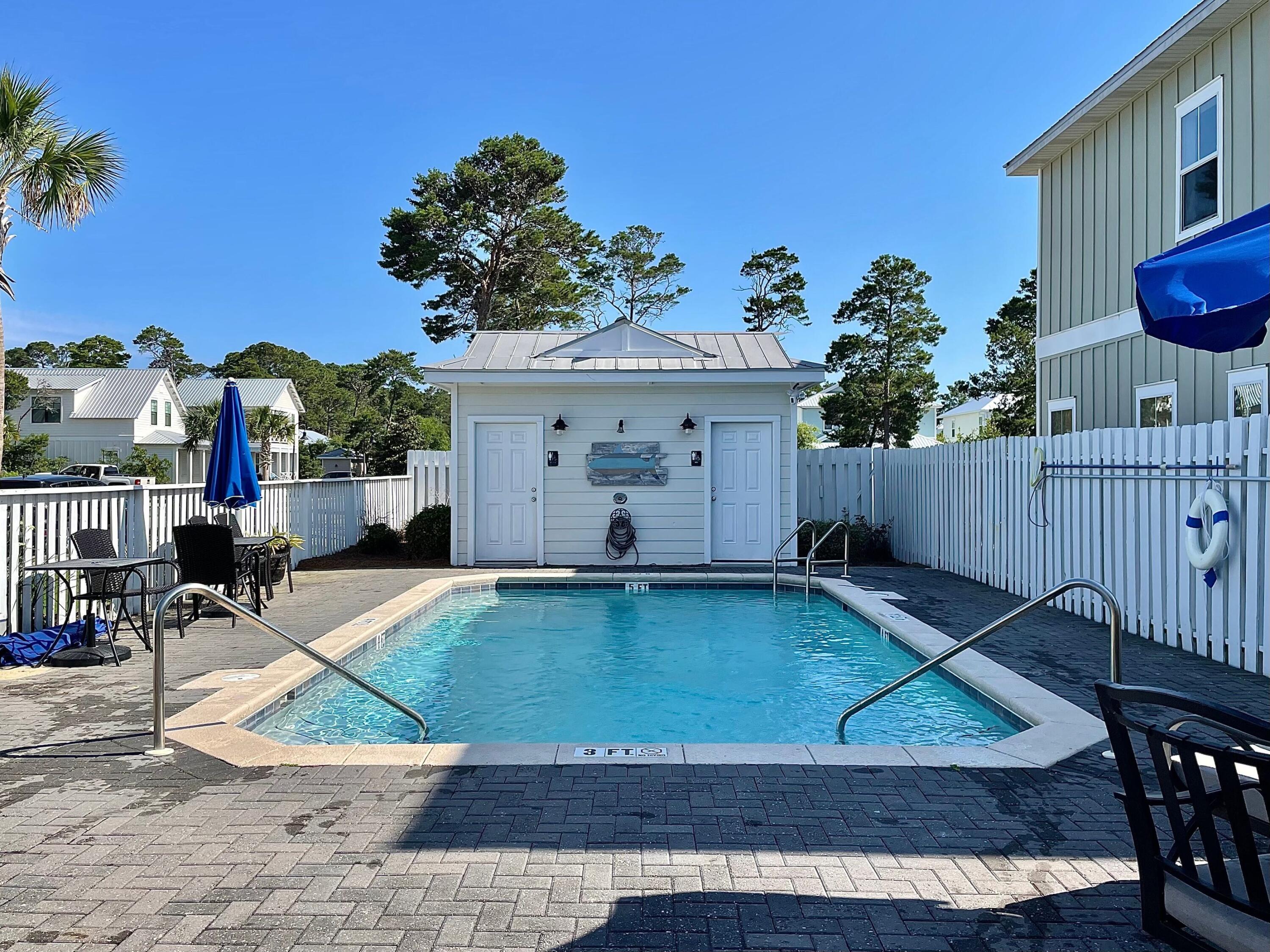 GULF REFLECTIONS - Residential