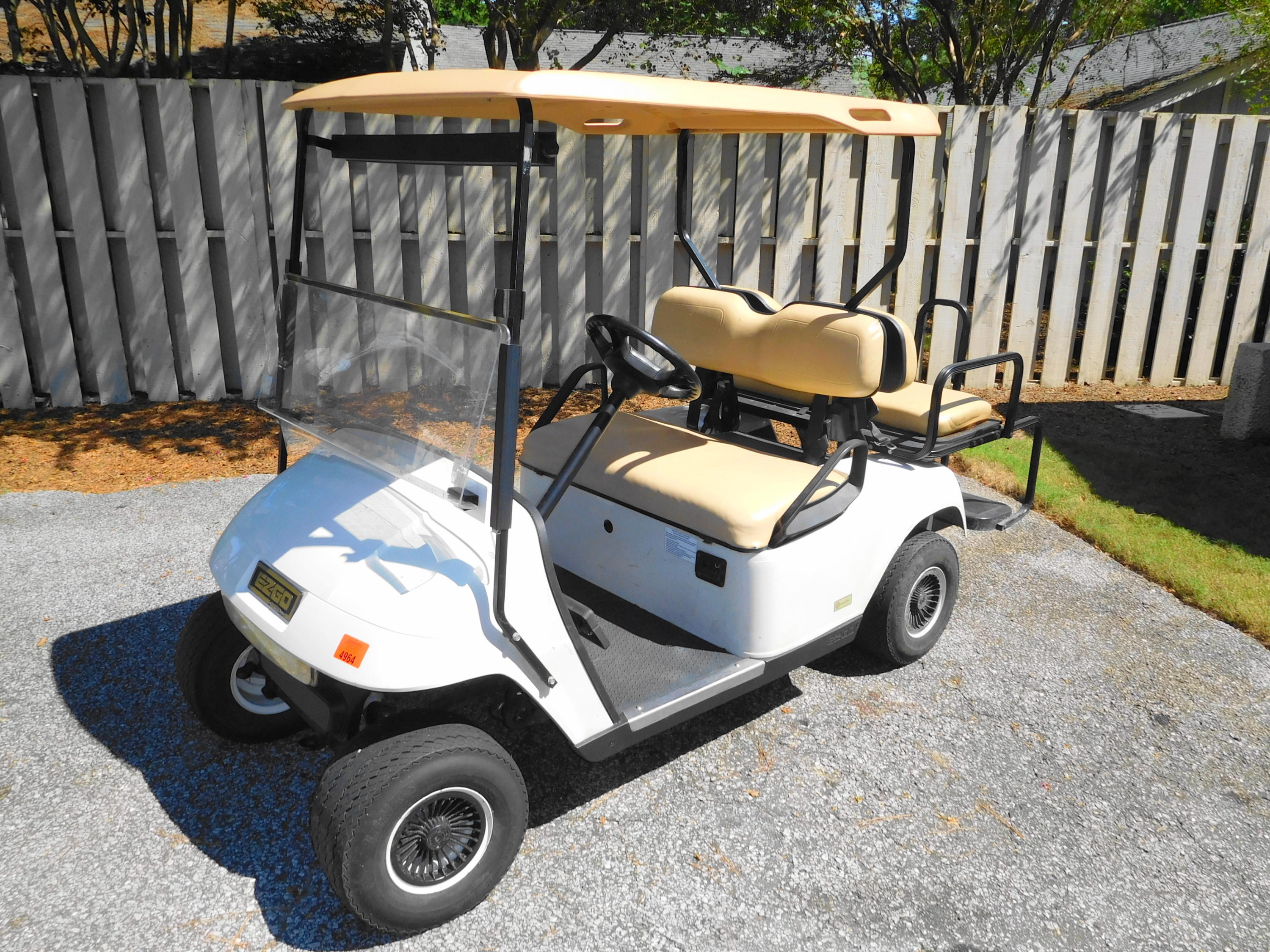 LINKSIDE VILLAGE UNIT 1 - Residential