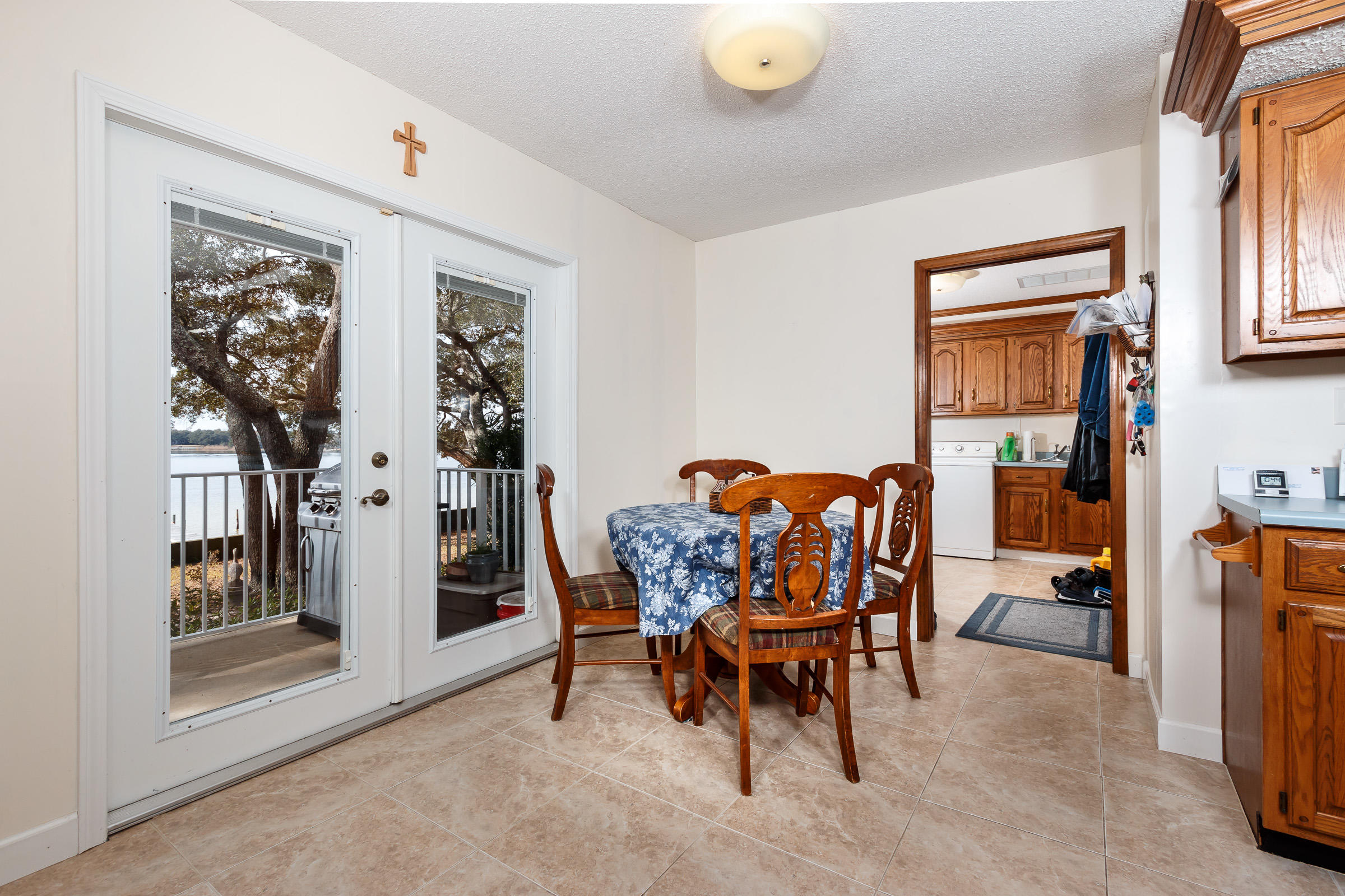 MAGNOLIA SHORES S/D - Residential