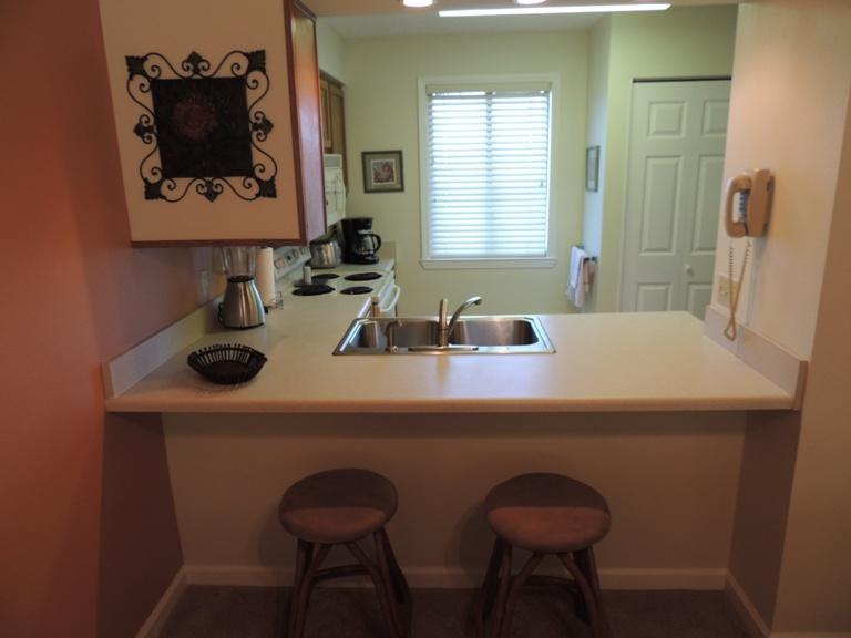 ISLANDER CONDO - Residential