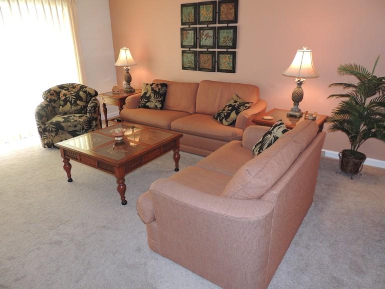 ISLANDER CONDO - Residential