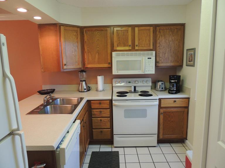 ISLANDER CONDO - Residential