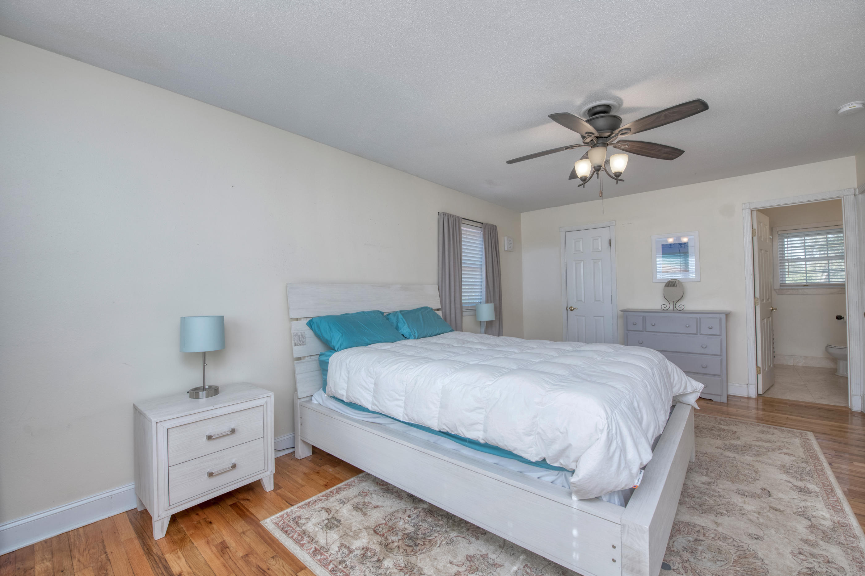 COUNTRY CLUB ESTATES 1ST ADDN - Residential