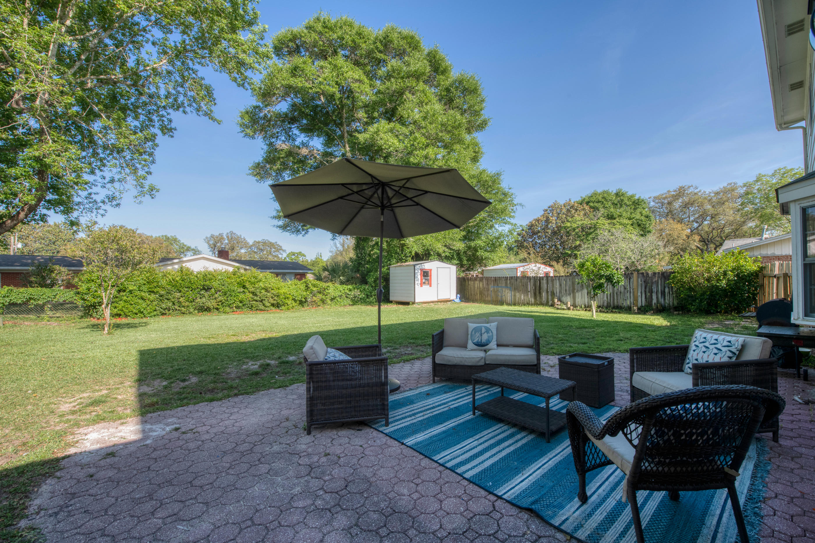 COUNTRY CLUB ESTATES 1ST ADDN - Residential