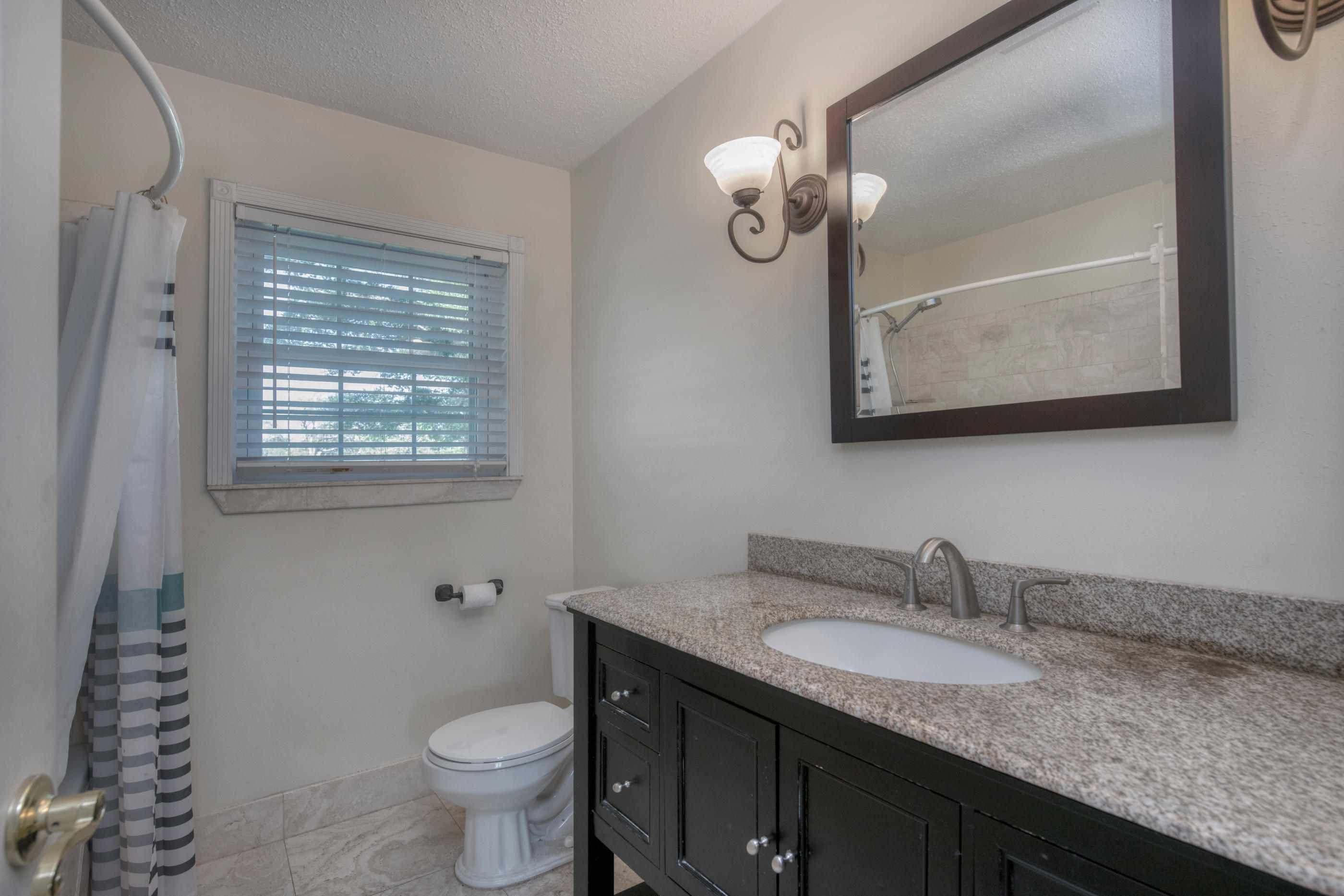 COUNTRY CLUB ESTATES 1ST ADDN - Residential