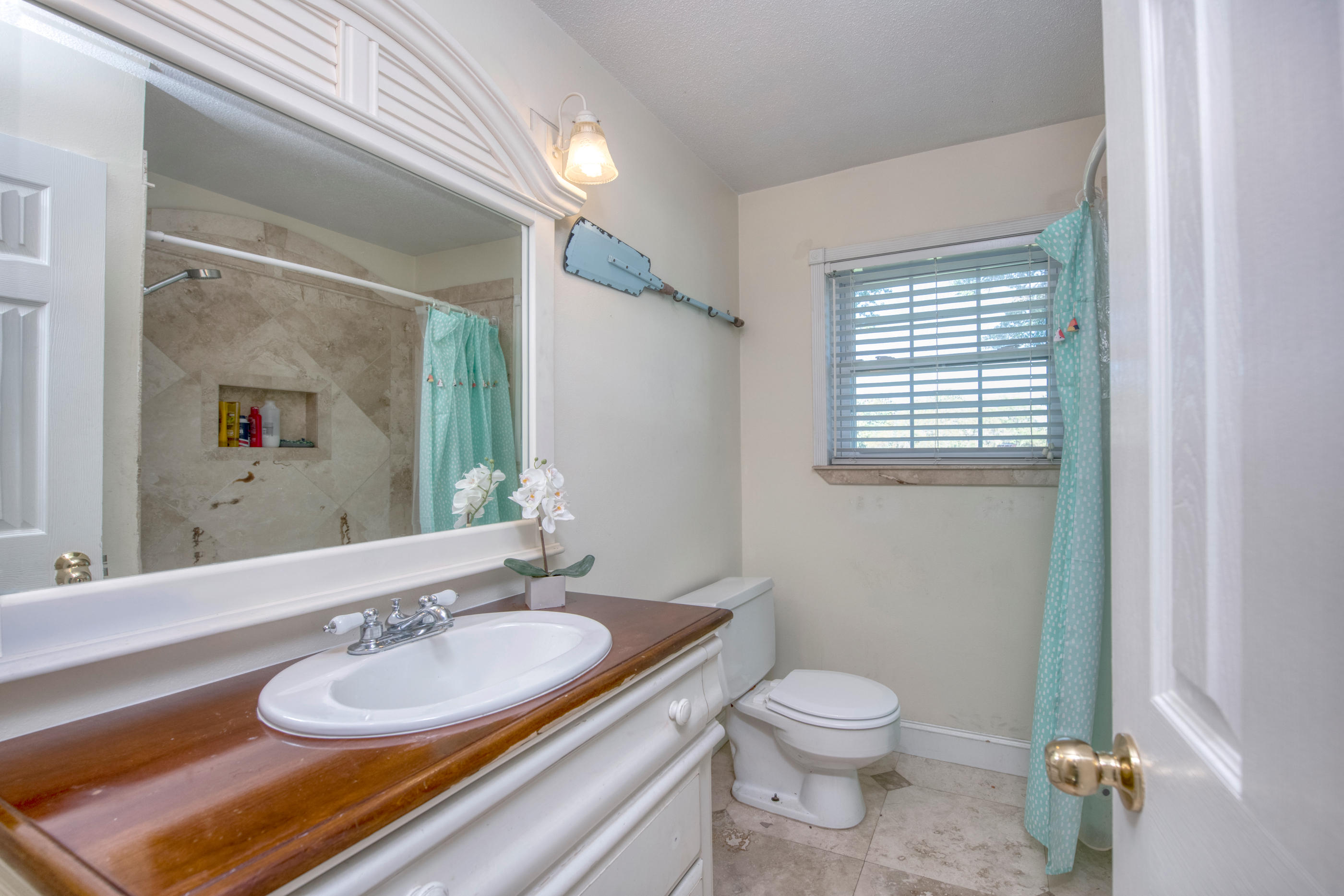 COUNTRY CLUB ESTATES 1ST ADDN - Residential