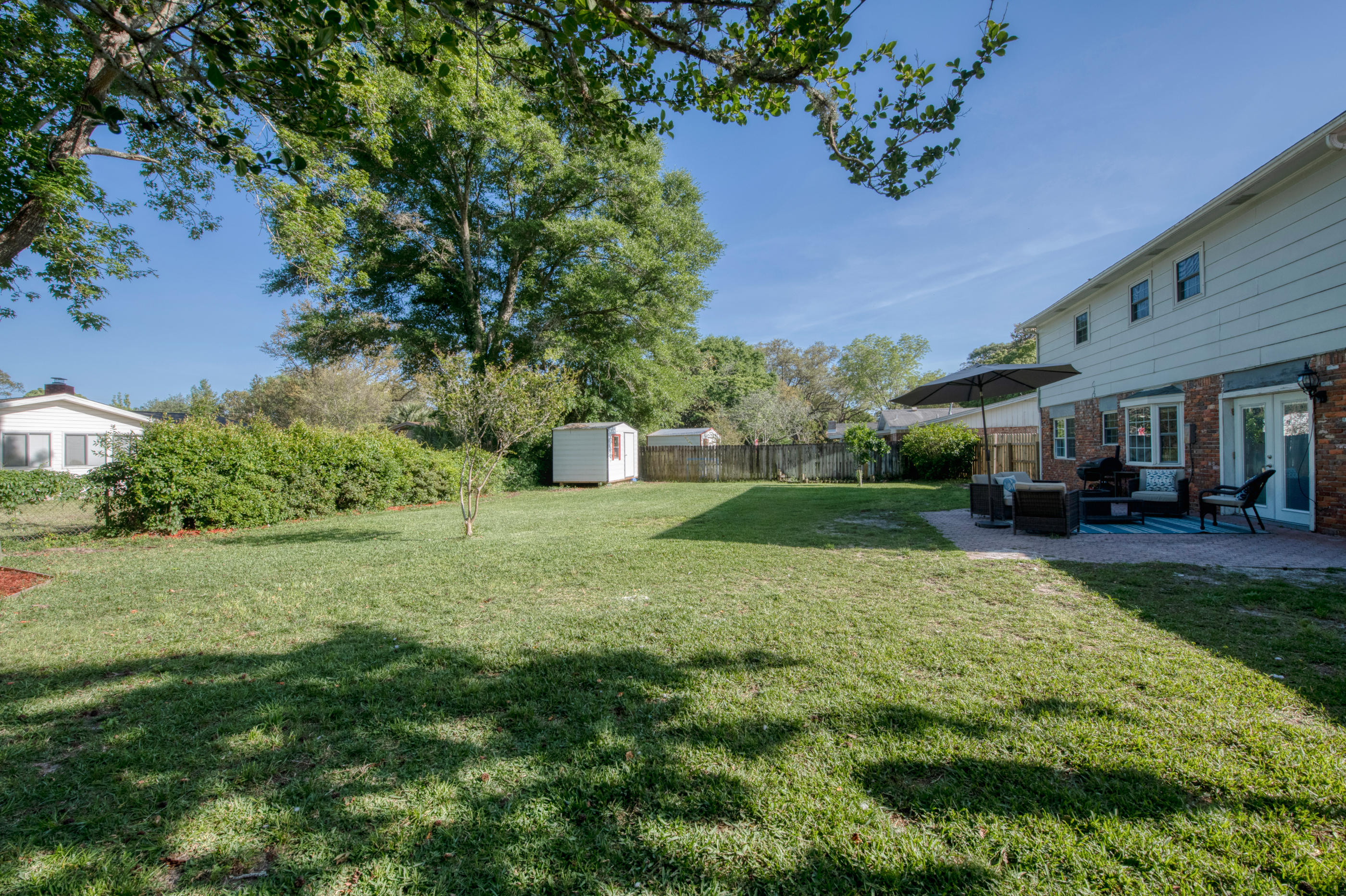 COUNTRY CLUB ESTATES 1ST ADDN - Residential