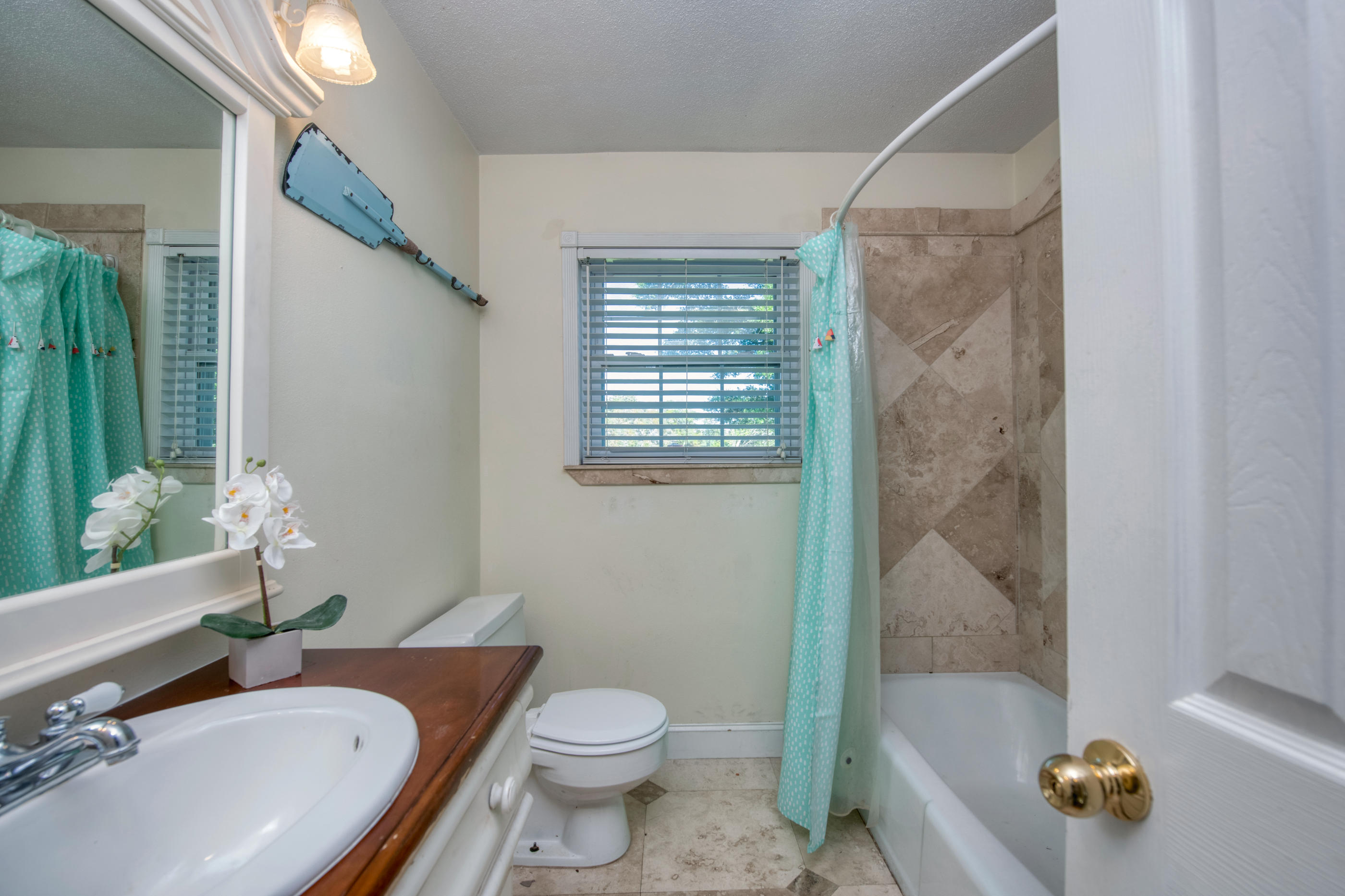 COUNTRY CLUB ESTATES 1ST ADDN - Residential