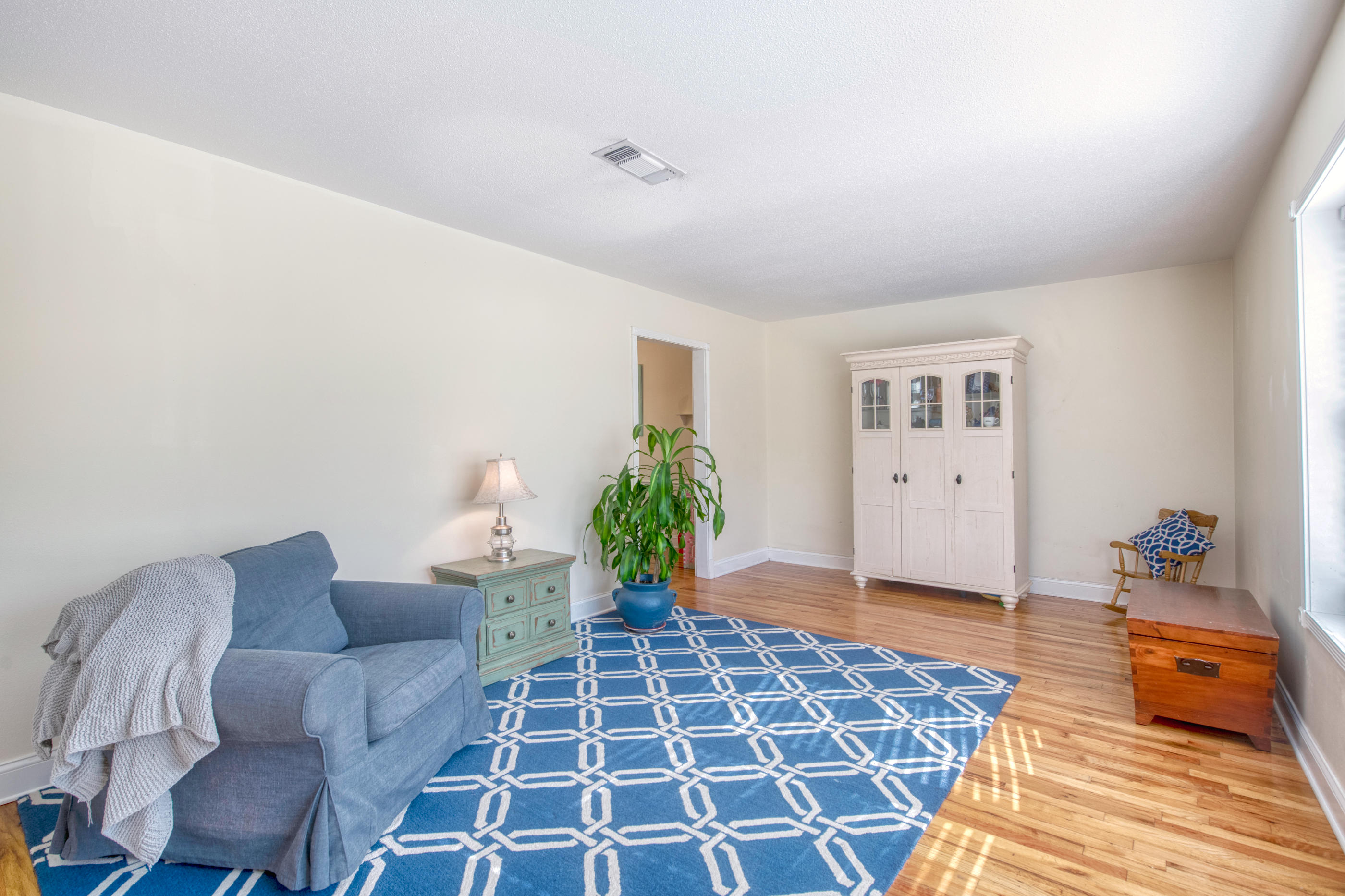 COUNTRY CLUB ESTATES 1ST ADDN - Residential