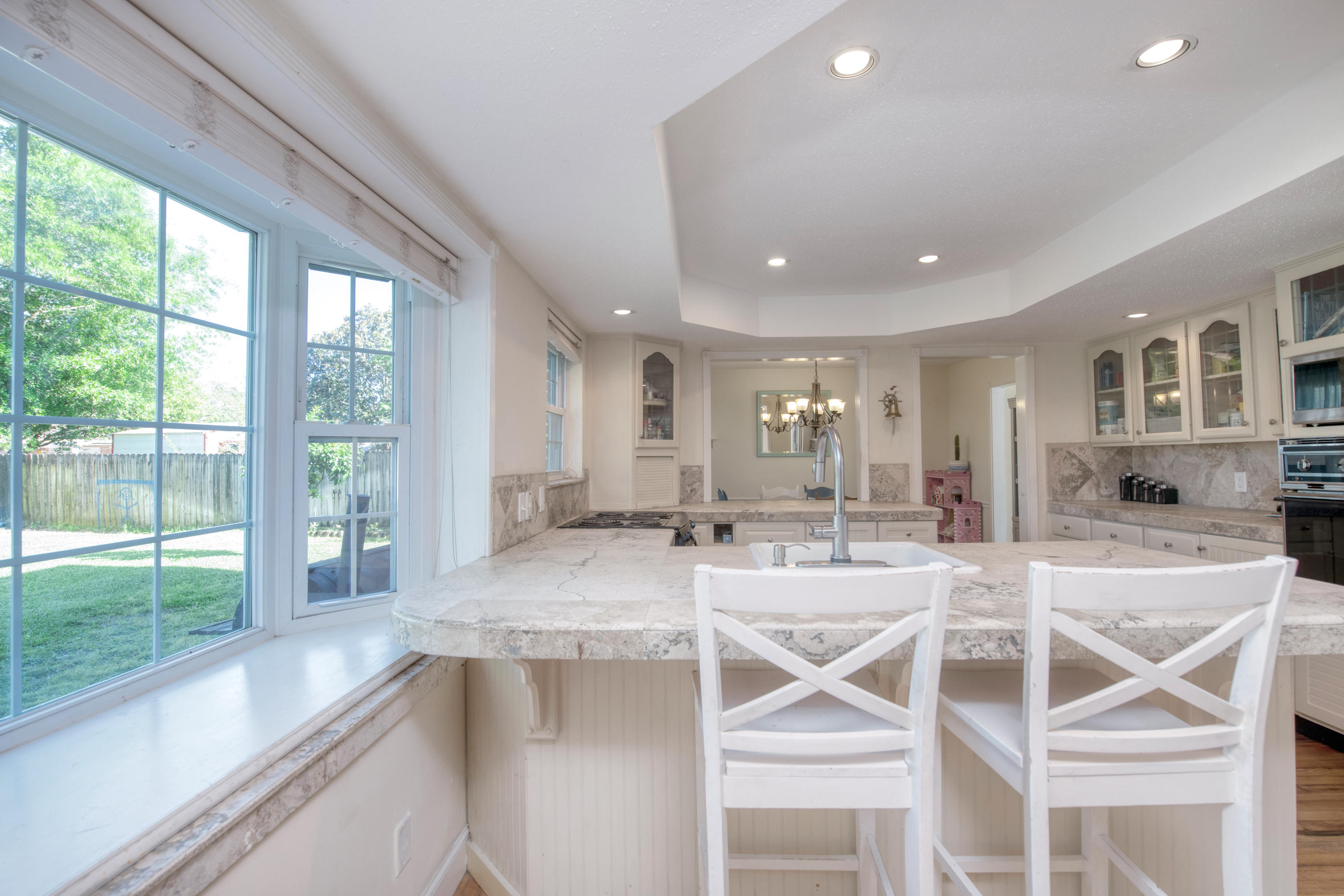 COUNTRY CLUB ESTATES 1ST ADDN - Residential