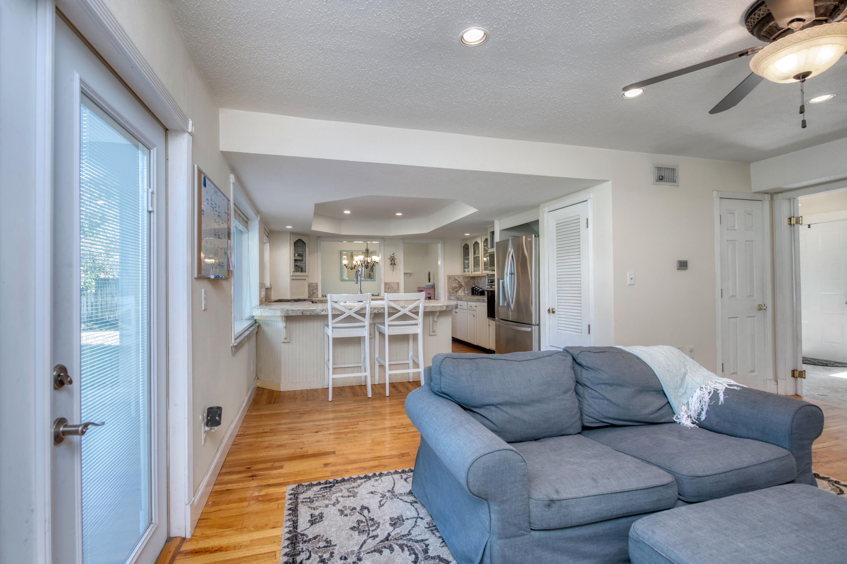 COUNTRY CLUB ESTATES 1ST ADDN - Residential