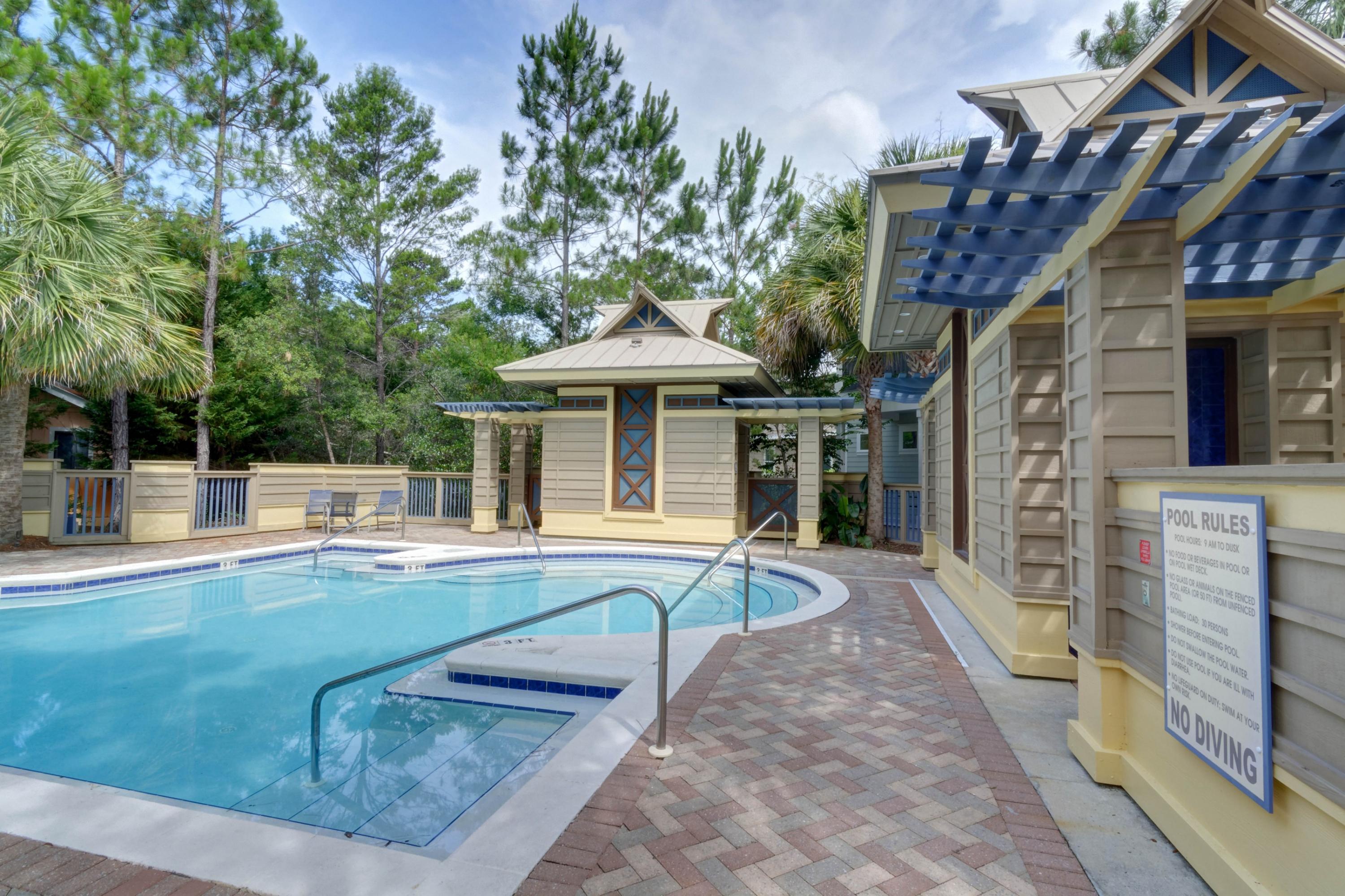 COTTAGES AT EASTERN LAKE - Residential