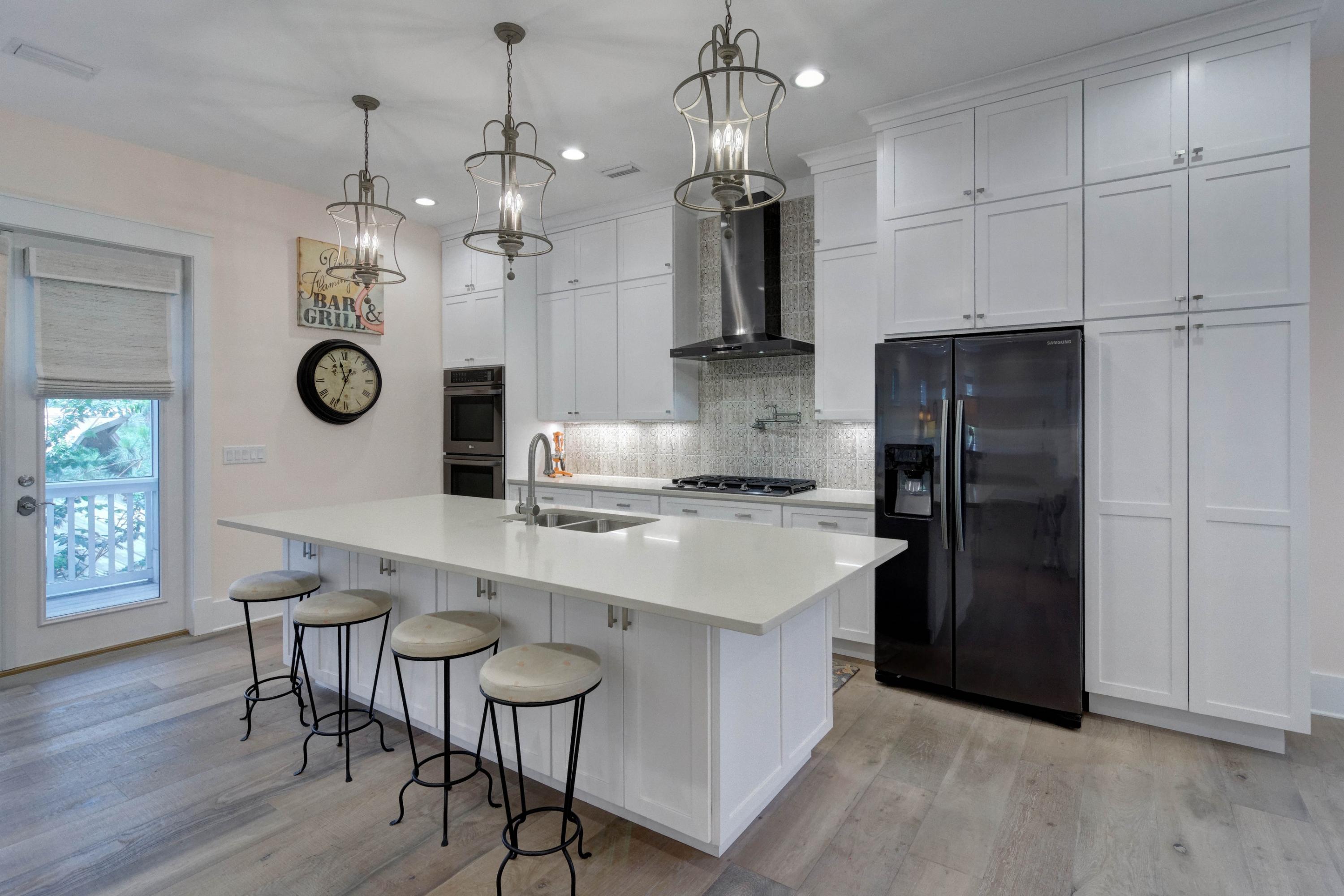 COTTAGES AT EASTERN LAKE - Residential