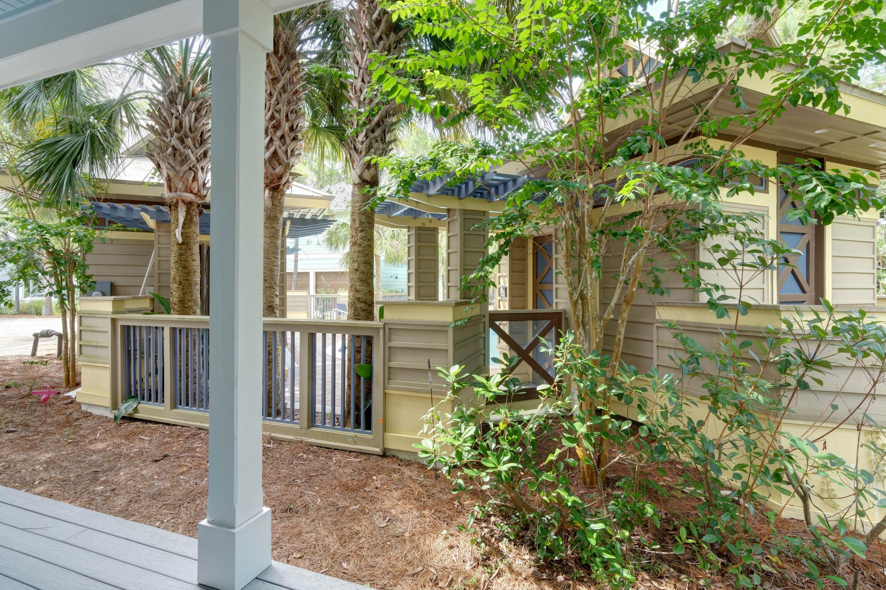 COTTAGES AT EASTERN LAKE - Residential