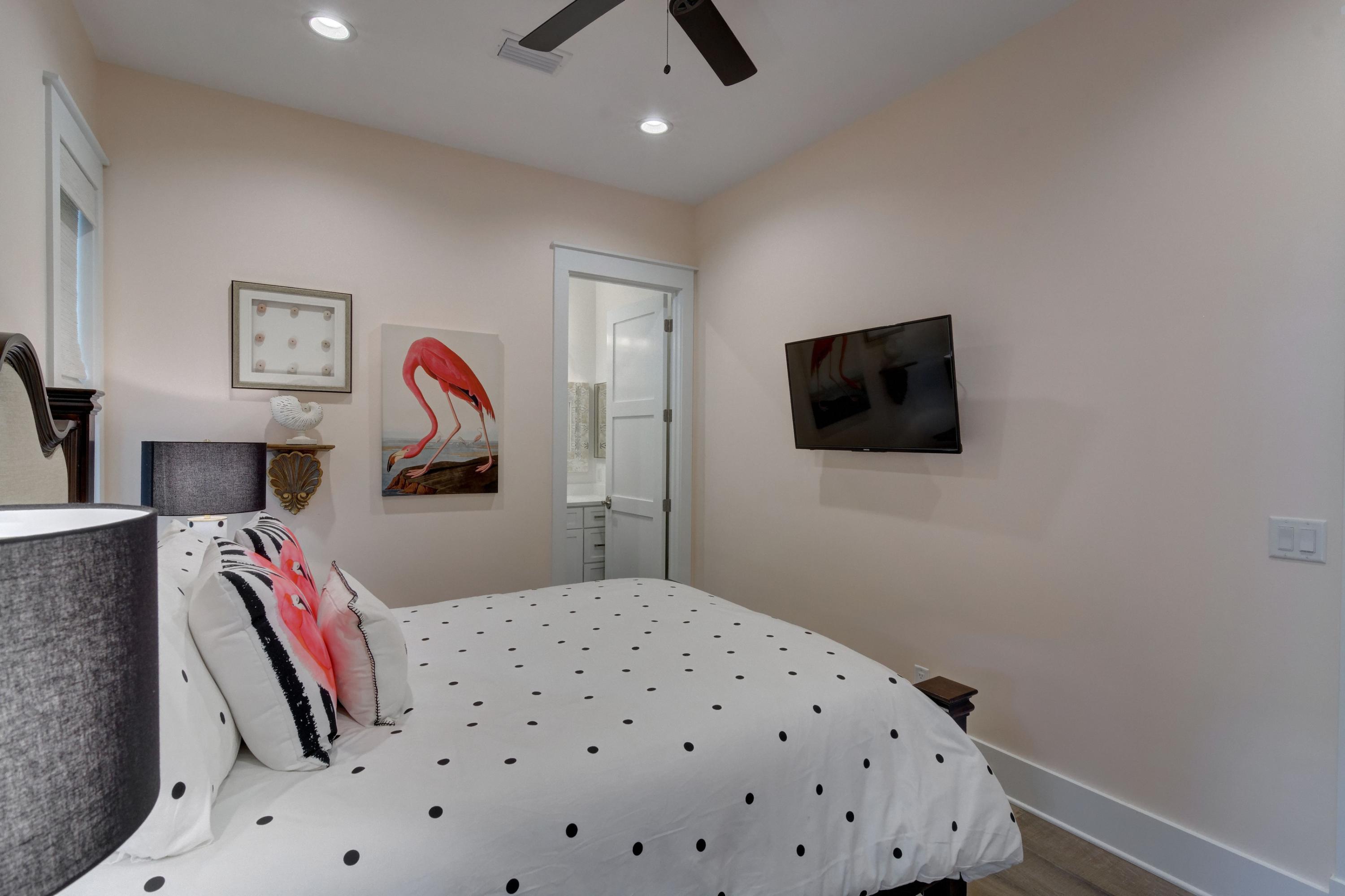 COTTAGES AT EASTERN LAKE - Residential