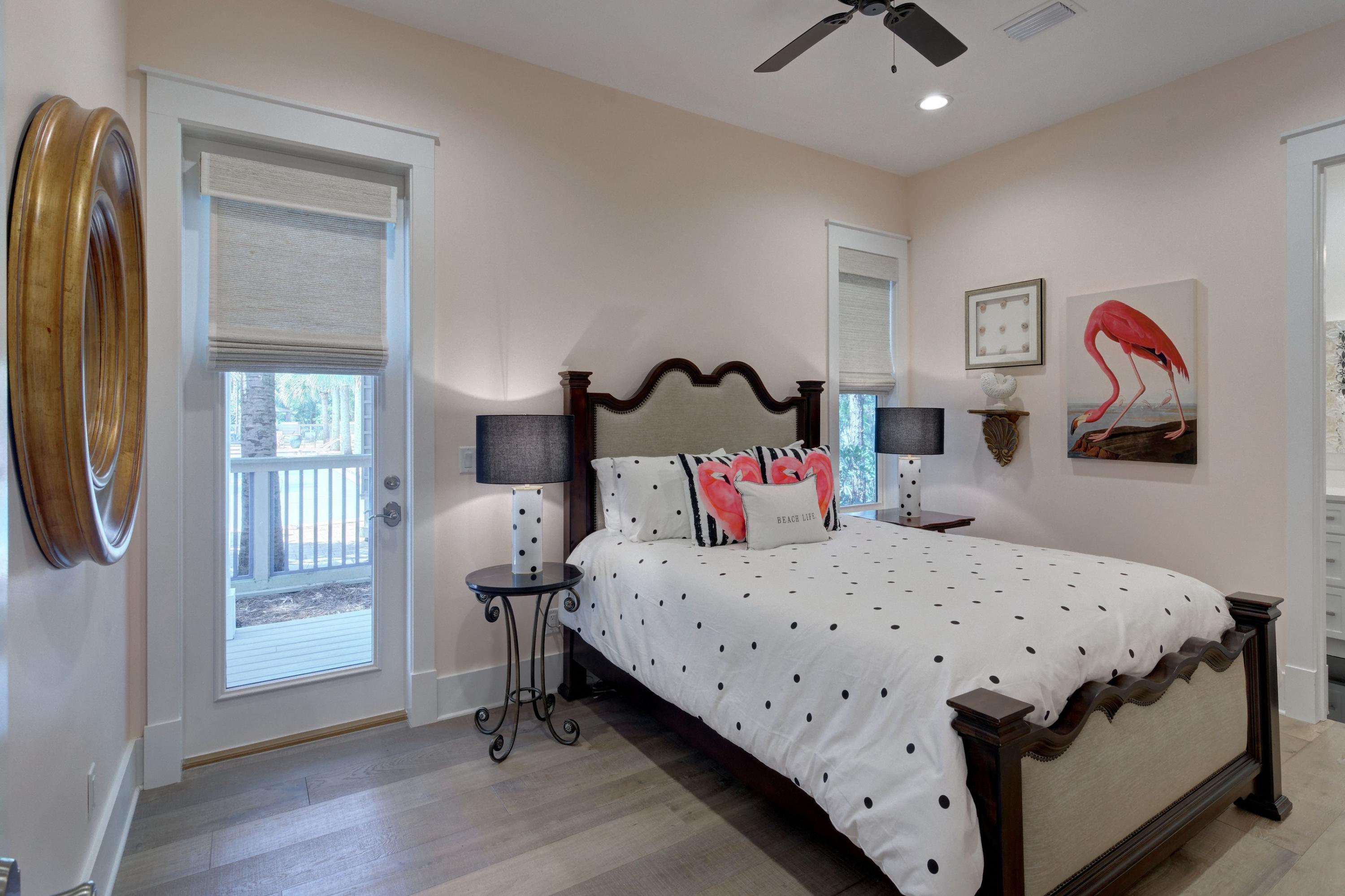 COTTAGES AT EASTERN LAKE - Residential