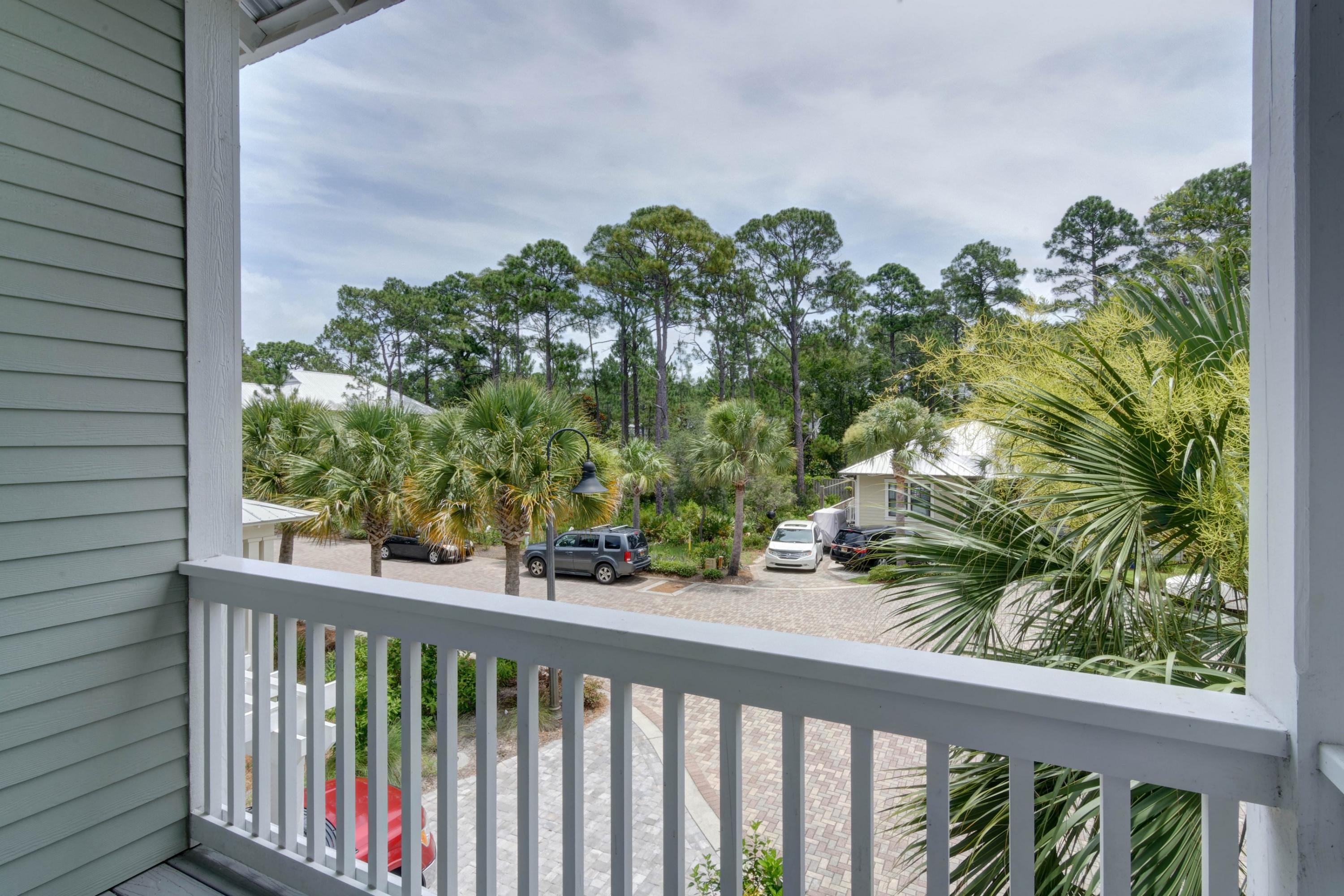 COTTAGES AT EASTERN LAKE - Residential