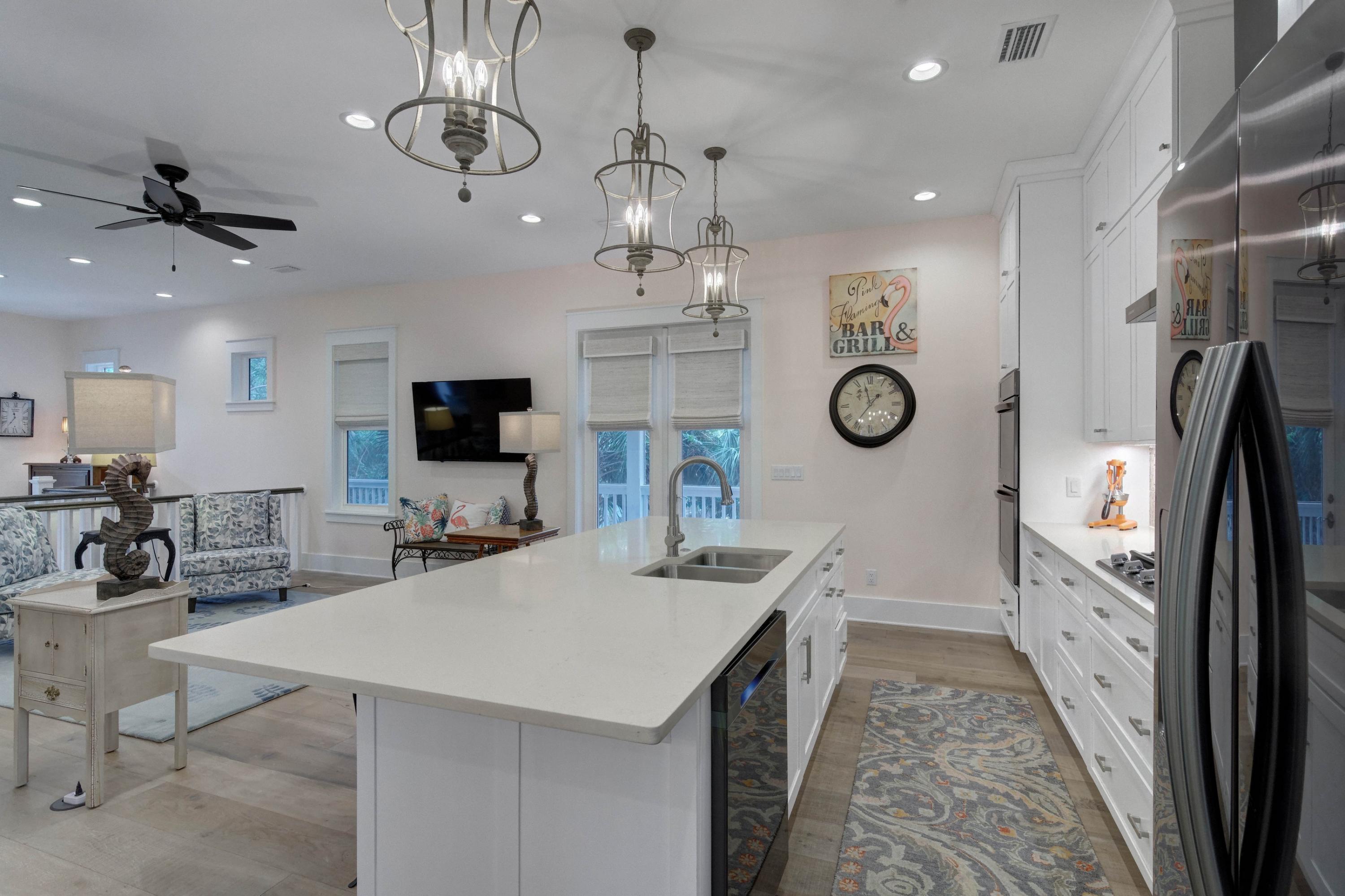 COTTAGES AT EASTERN LAKE - Residential