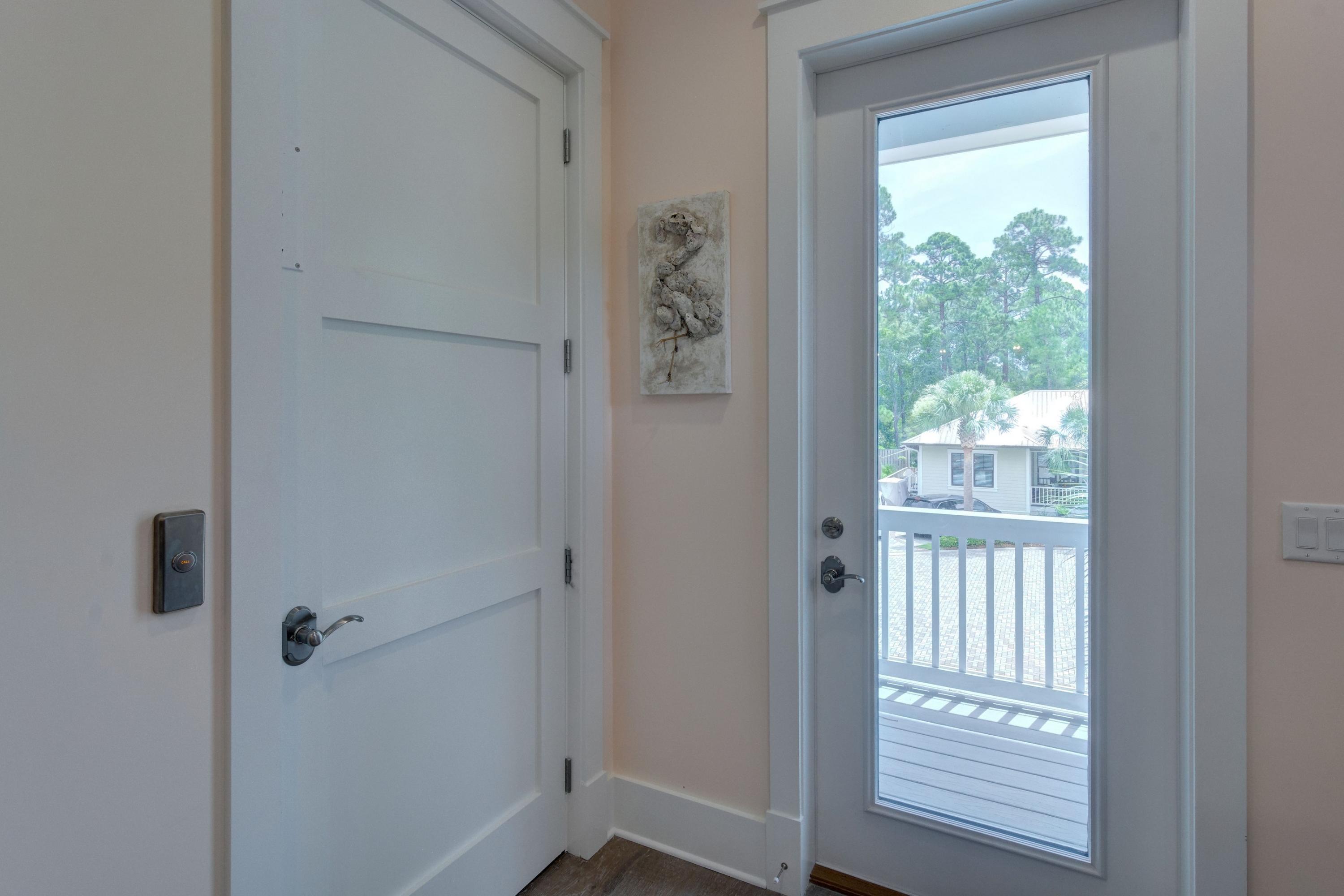 COTTAGES AT EASTERN LAKE - Residential