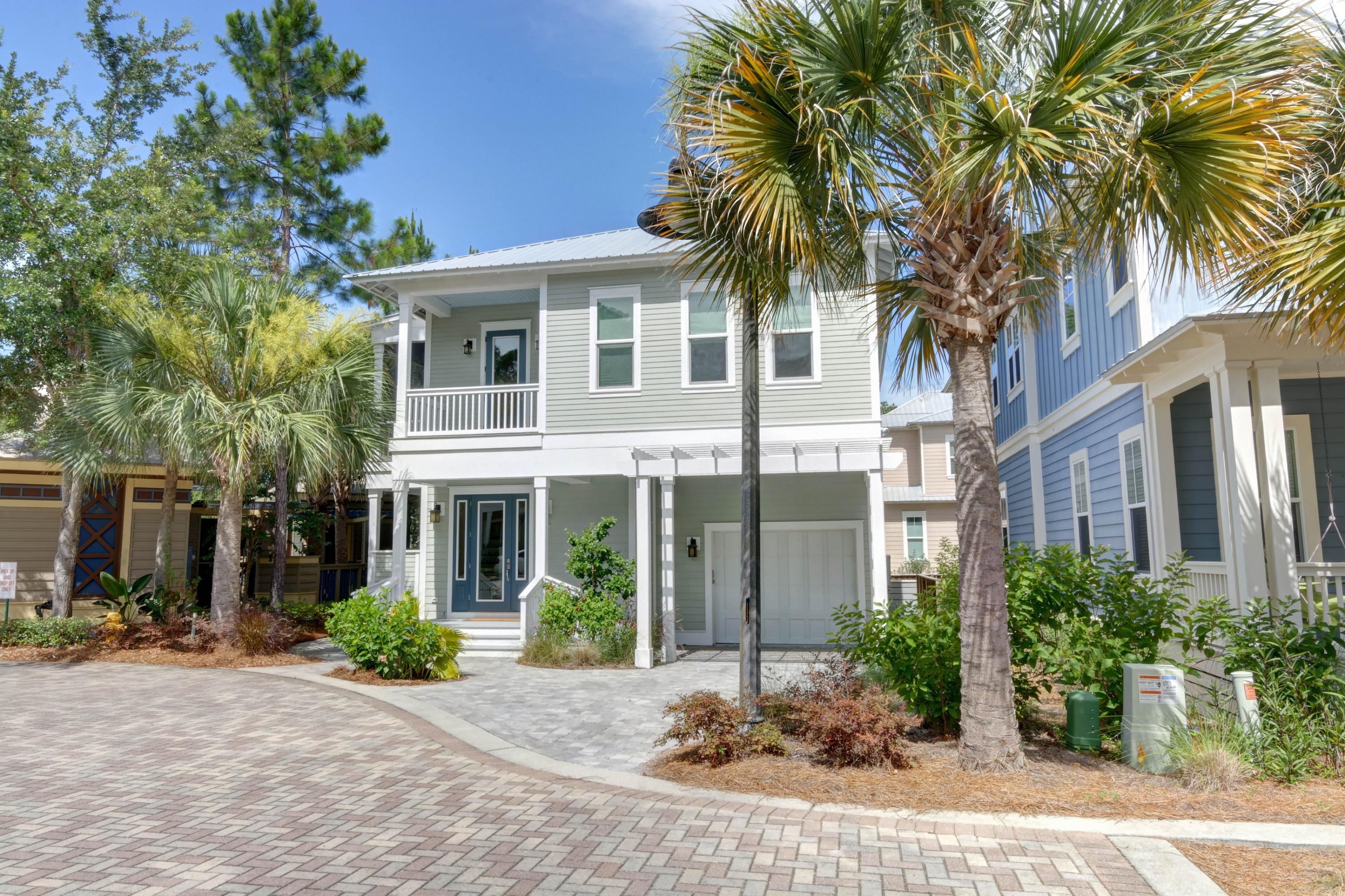 COTTAGES AT EASTERN LAKE - Residential