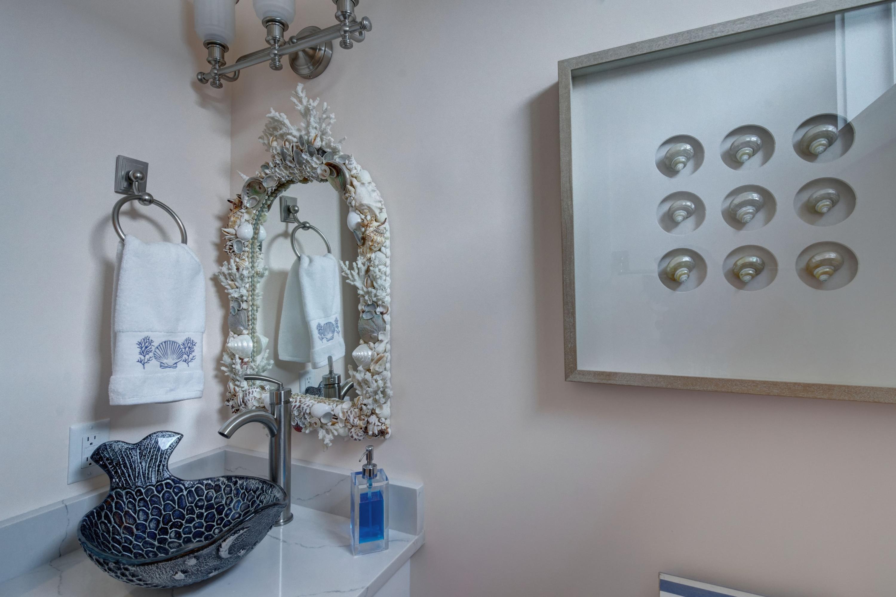 COTTAGES AT EASTERN LAKE - Residential