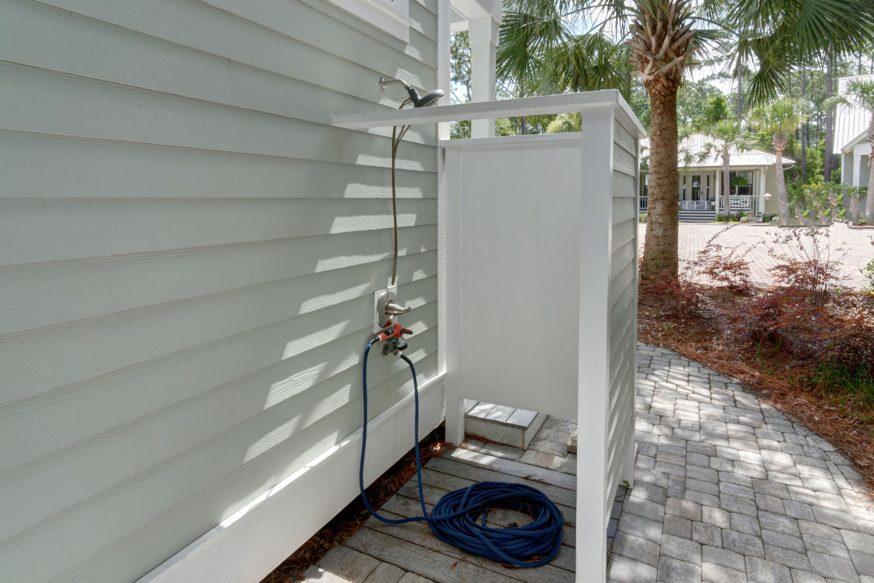 COTTAGES AT EASTERN LAKE - Residential