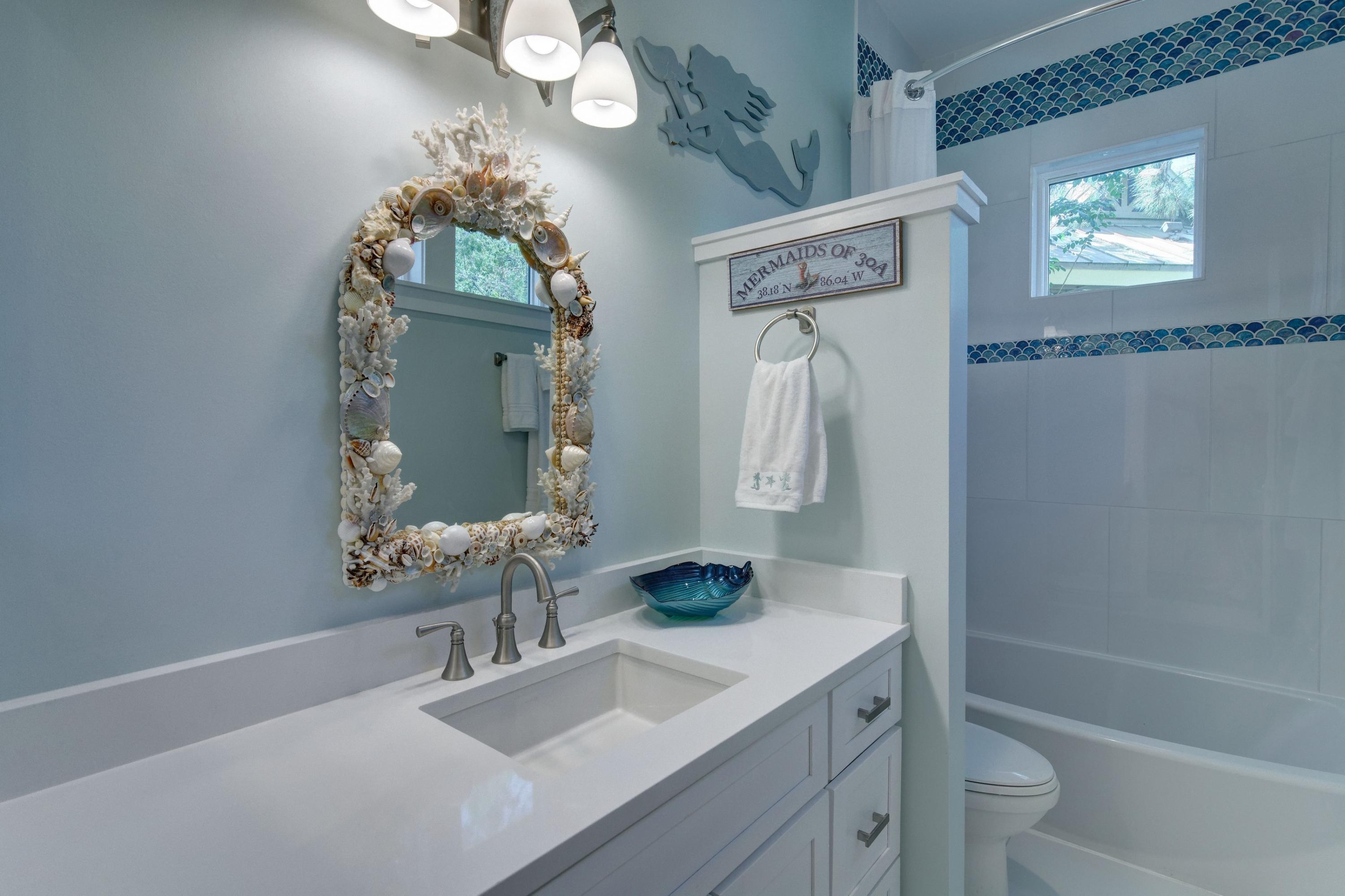 COTTAGES AT EASTERN LAKE - Residential