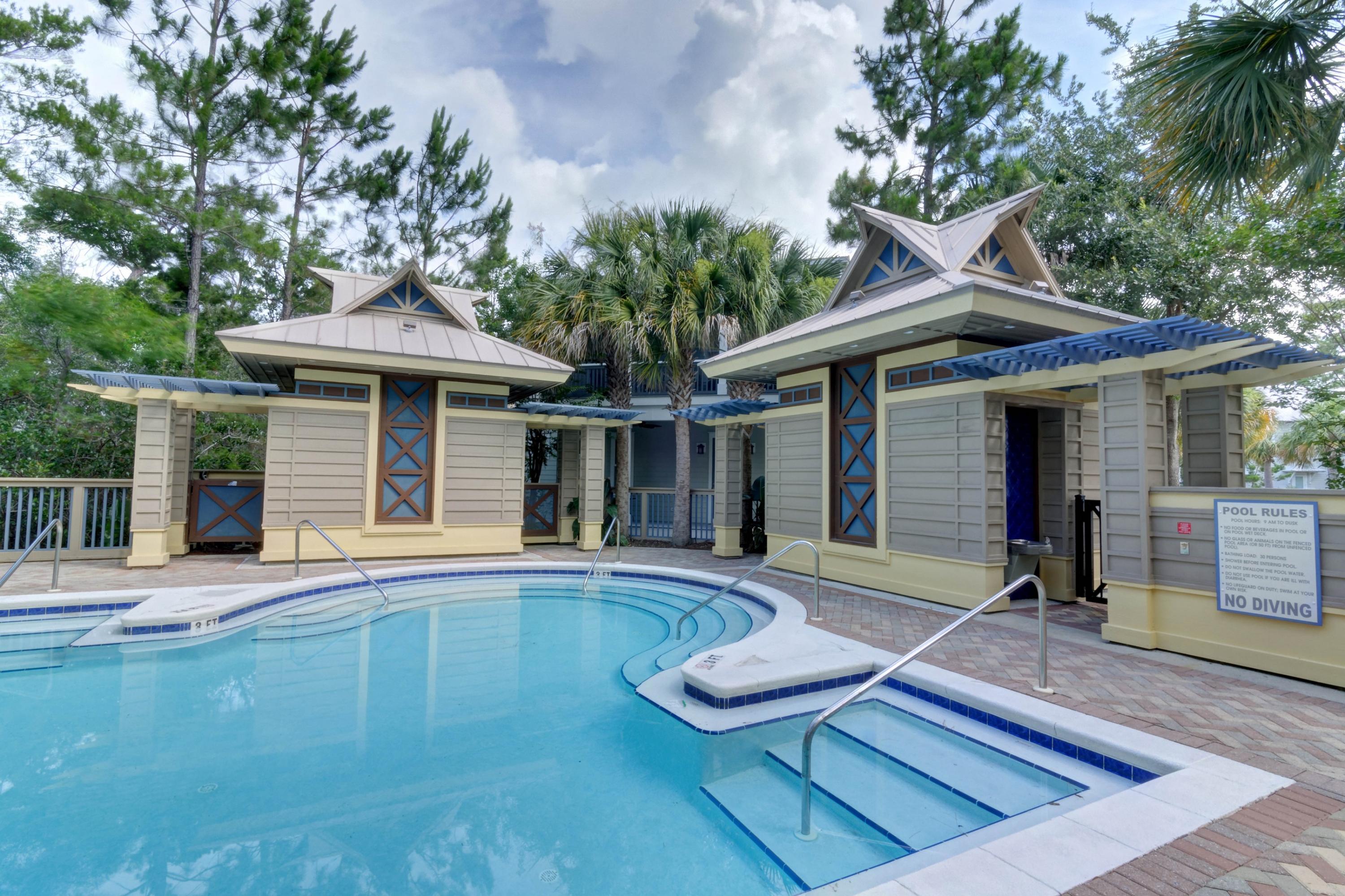 COTTAGES AT EASTERN LAKE - Residential