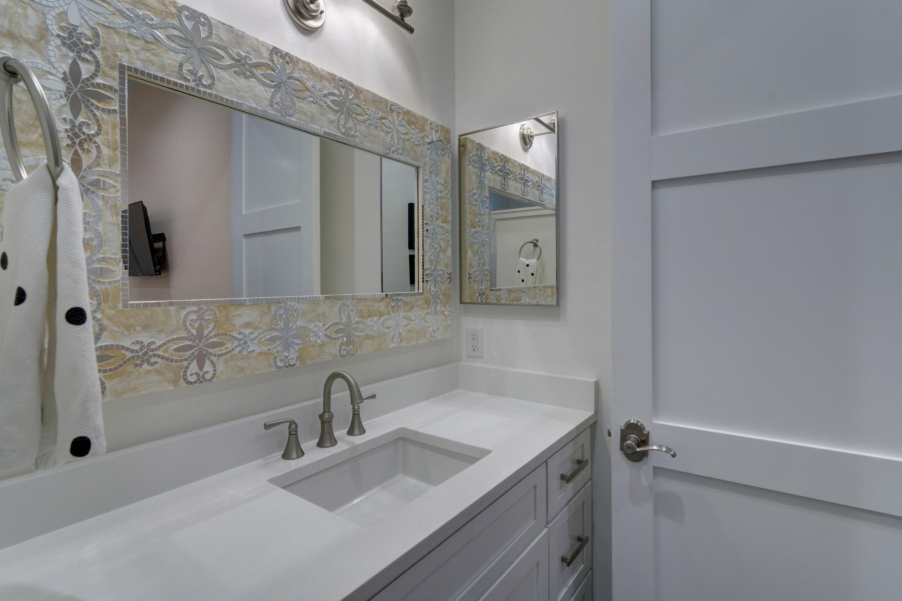 COTTAGES AT EASTERN LAKE - Residential