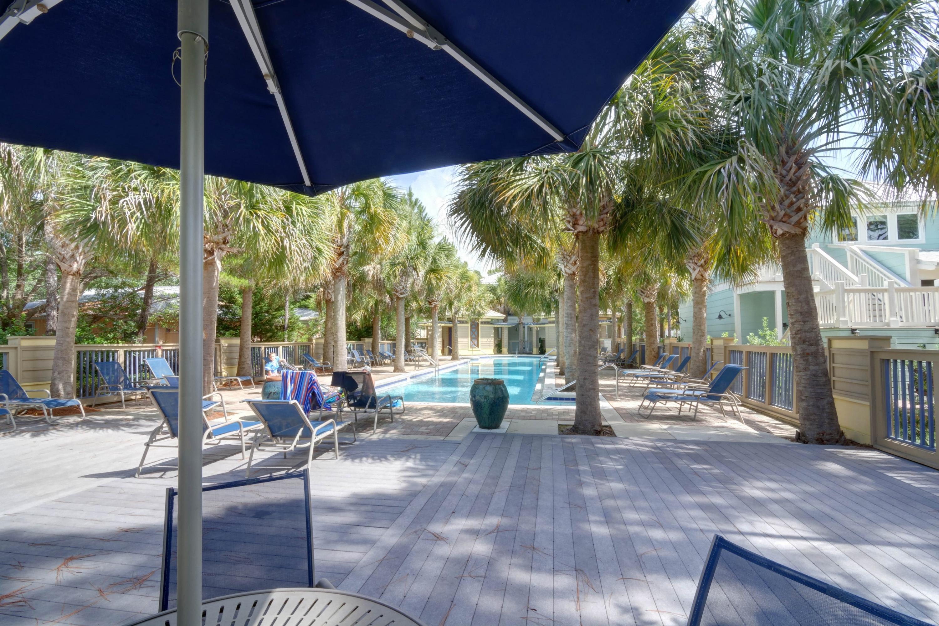 COTTAGES AT EASTERN LAKE - Residential