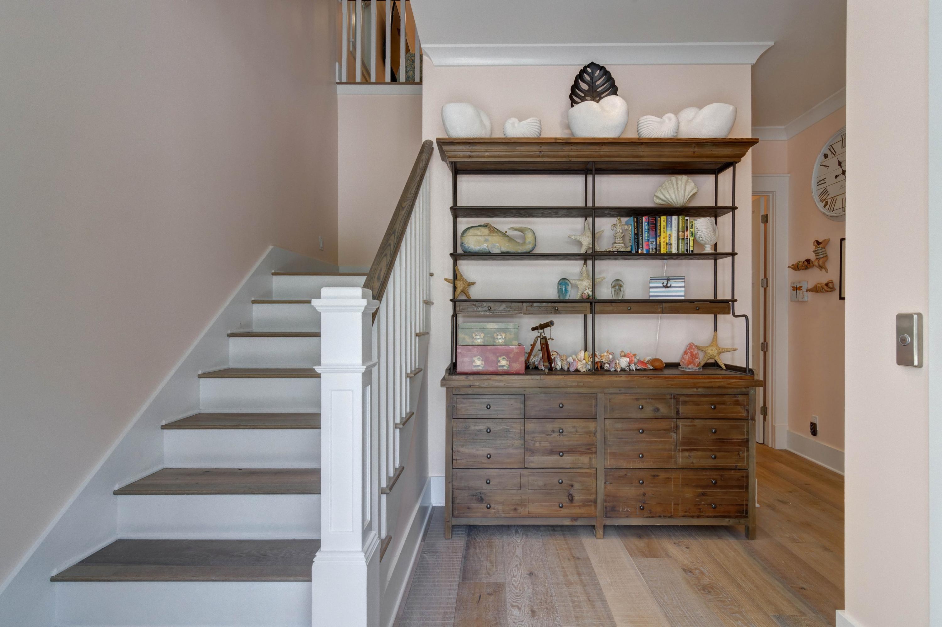 COTTAGES AT EASTERN LAKE - Residential