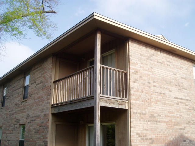 CREEKSIDE - Residential Lease